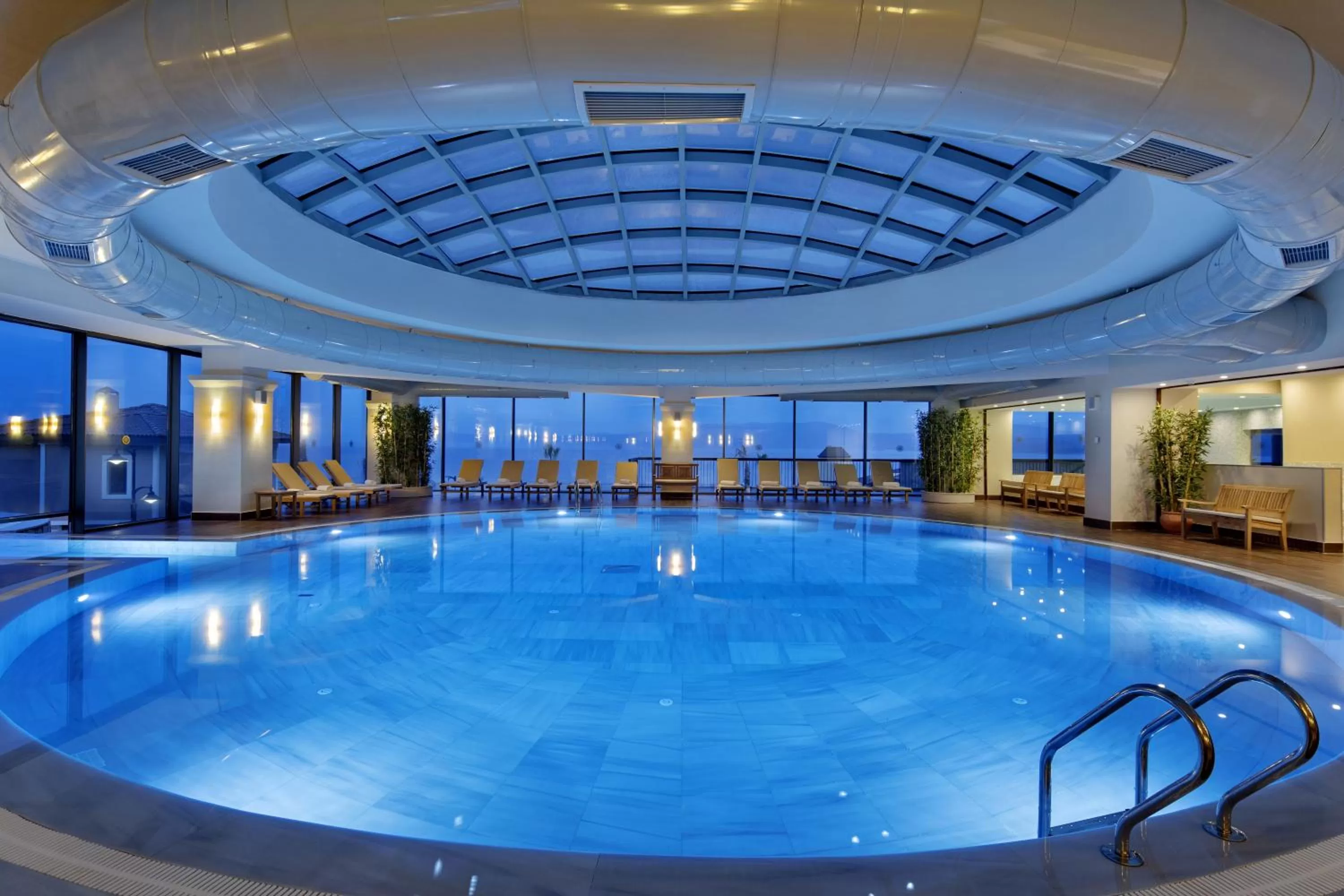 Hot Spring Bath in Royal Teos Thermal Resort Clinic & Spa - Halal Hotel