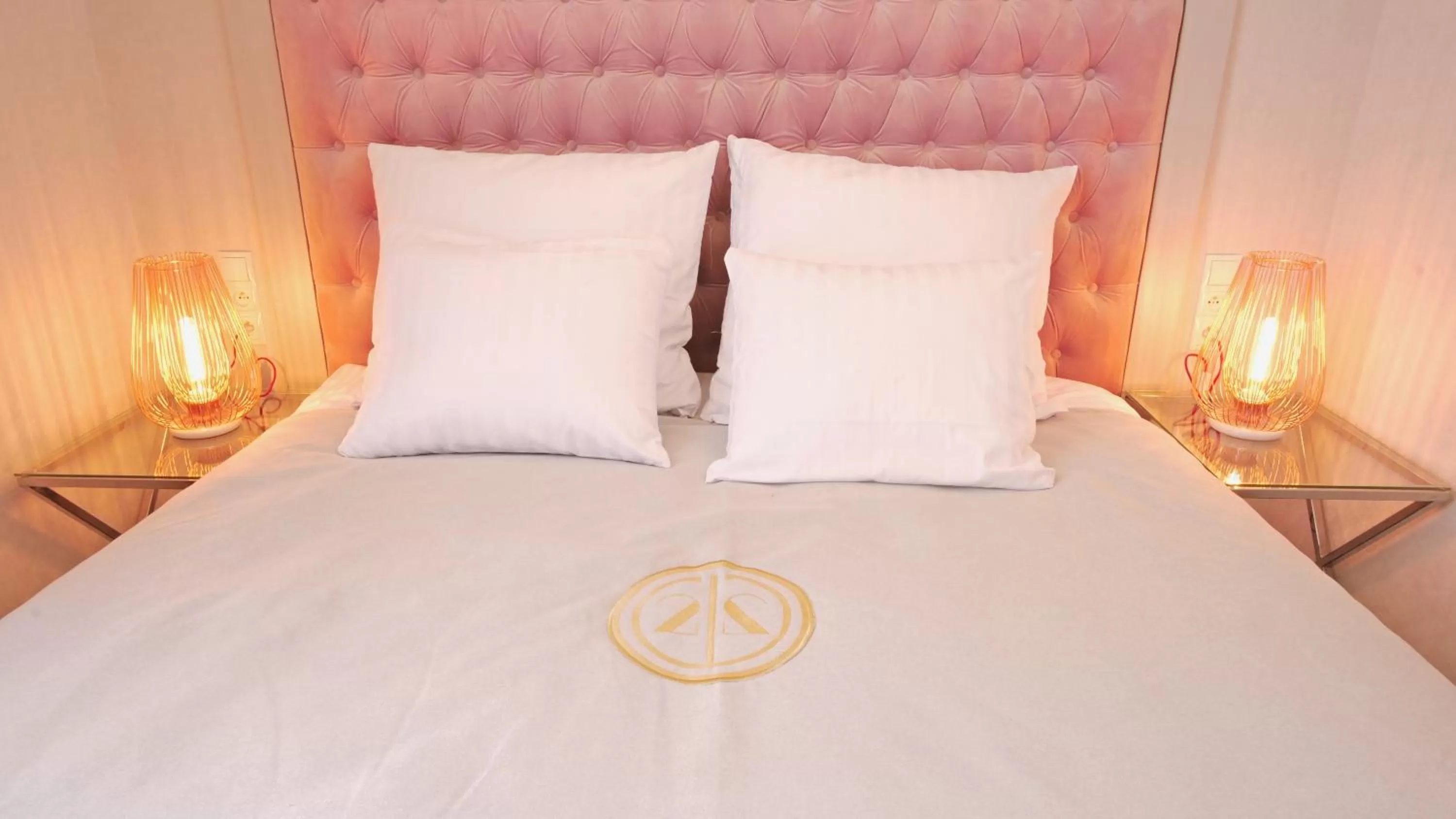 Photo of the whole room, Bed in SZEWSKA 22 BOUTIQUE