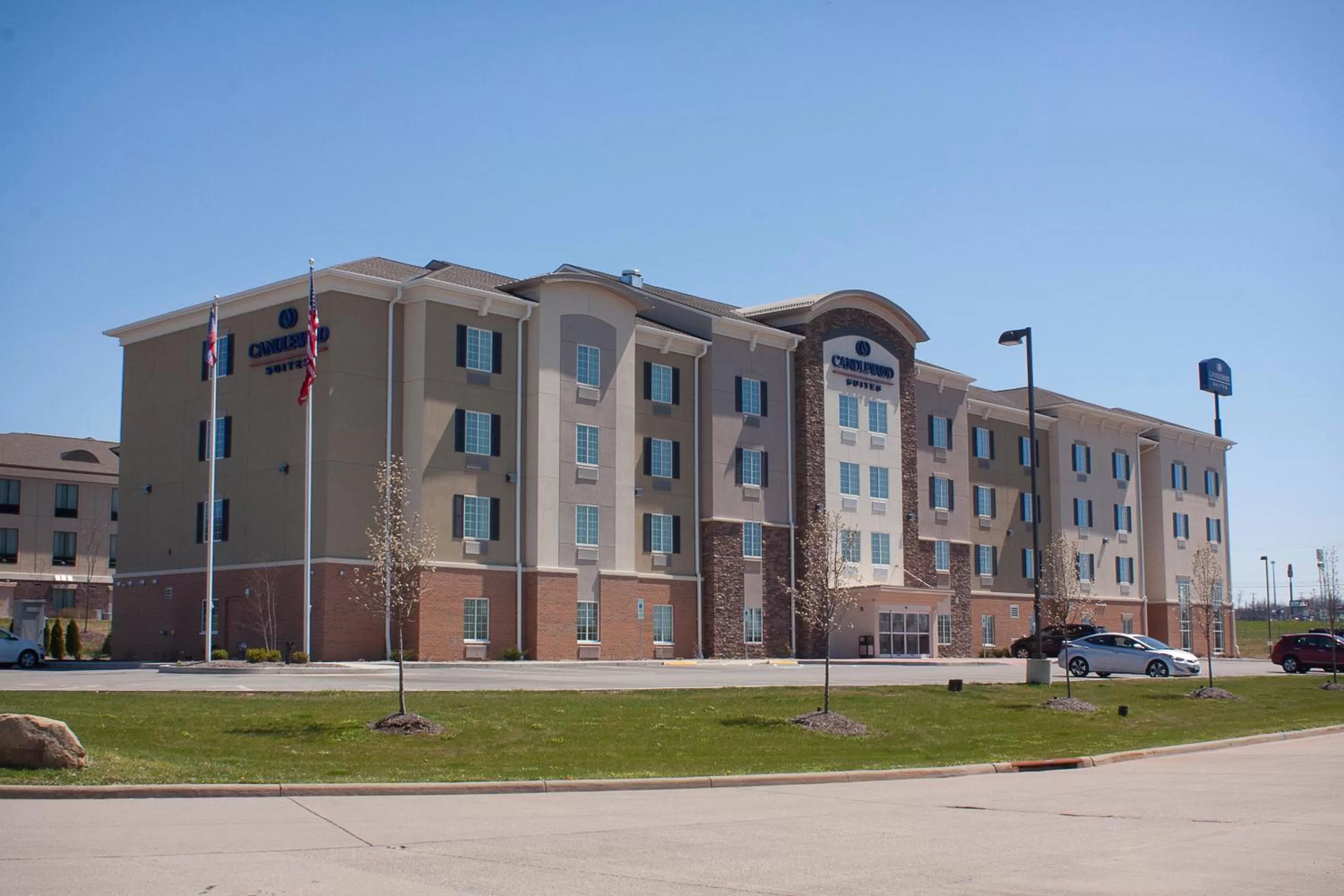 Property building in Candlewood Suites Youngstown W - I-80 Niles Area by IHG