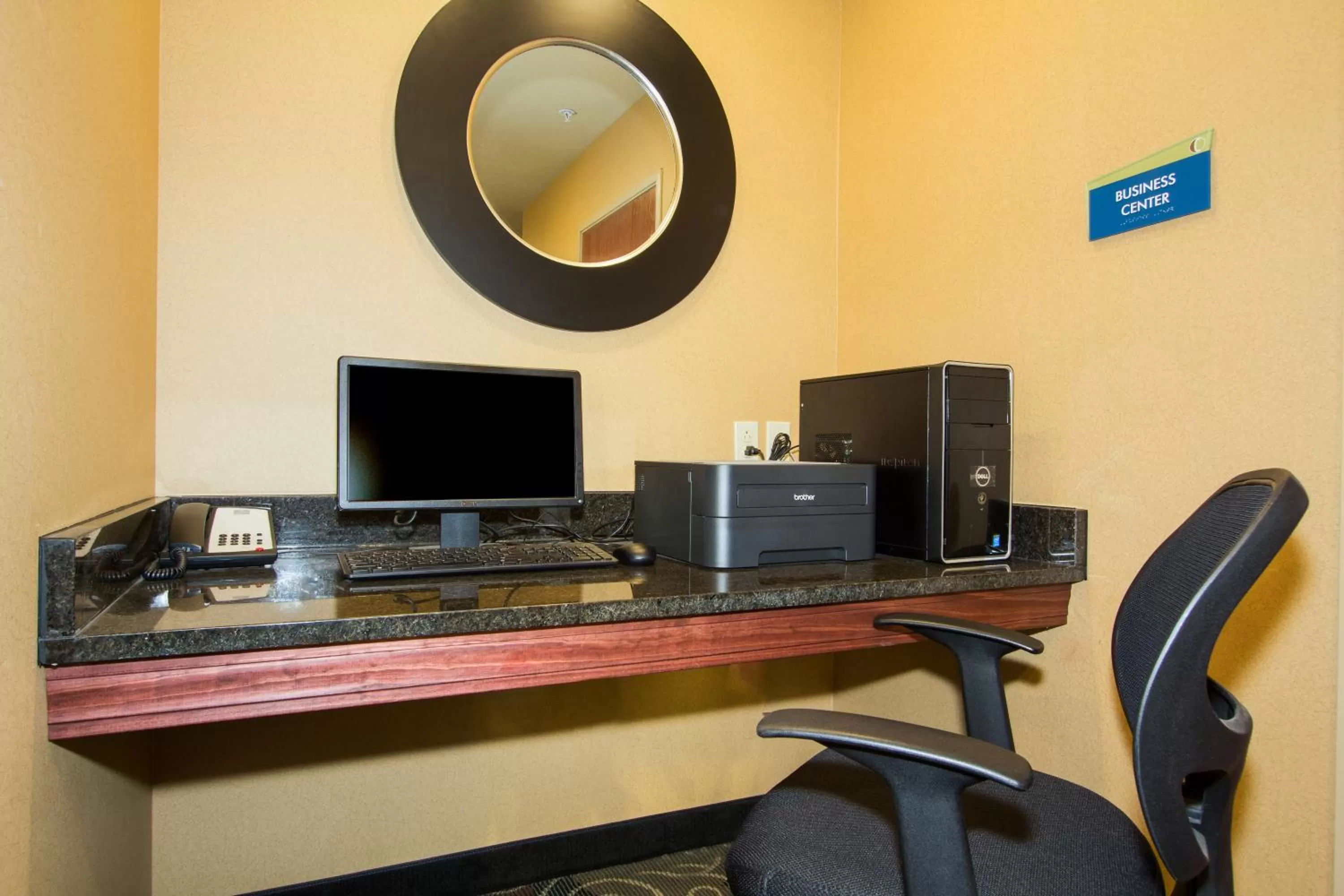 Business facilities in Cobblestone Inn & Suites - Corry