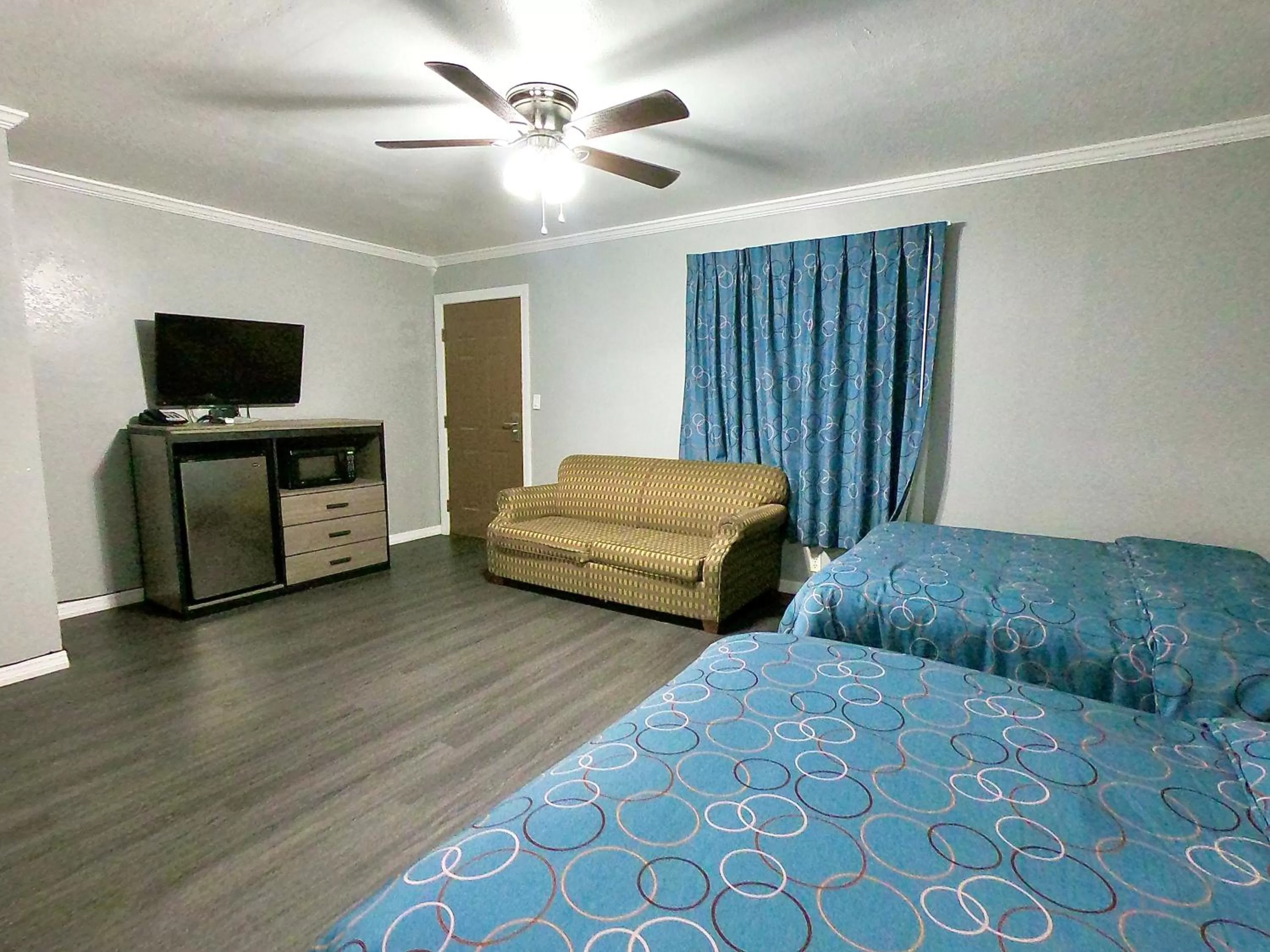 TV and multimedia, Bed in Budget Host Inn