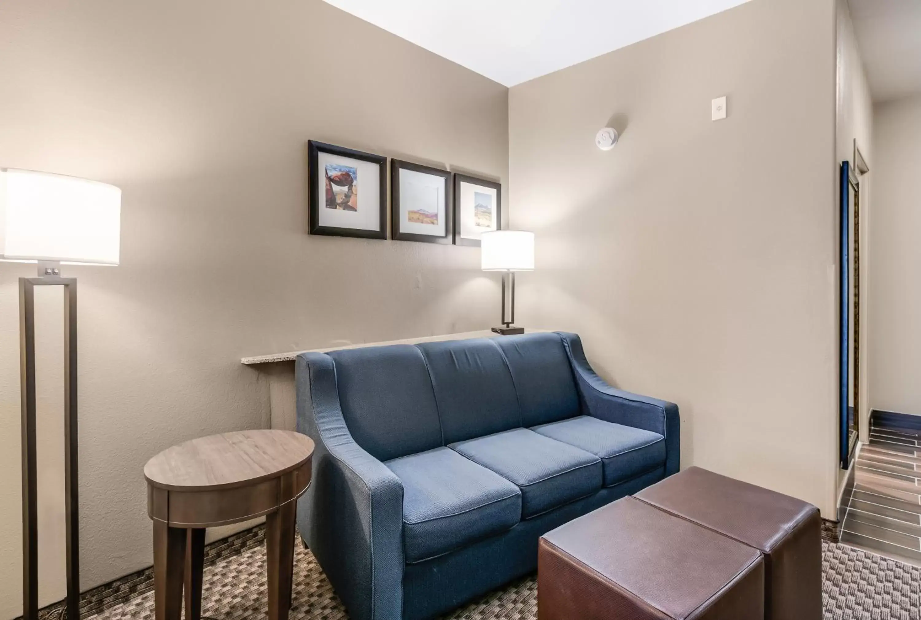 King Suite with Sofa Bed - Non-Smoking in Comfort Suites Fort Stockton King Suite with Sofa Bed - Non-Smoking in Comfort Suites Fort Stockton