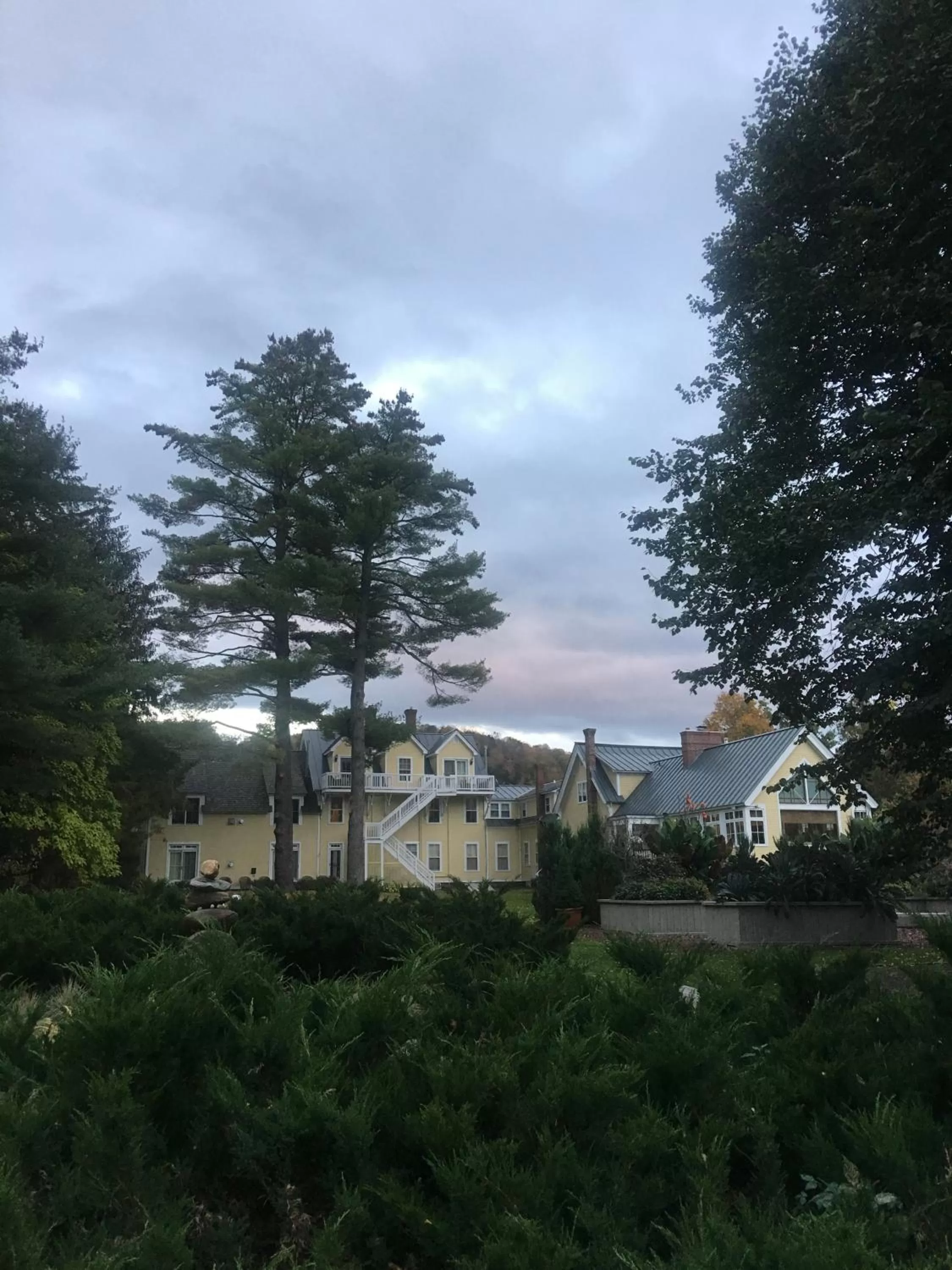 Property Building in Jackson House Inn