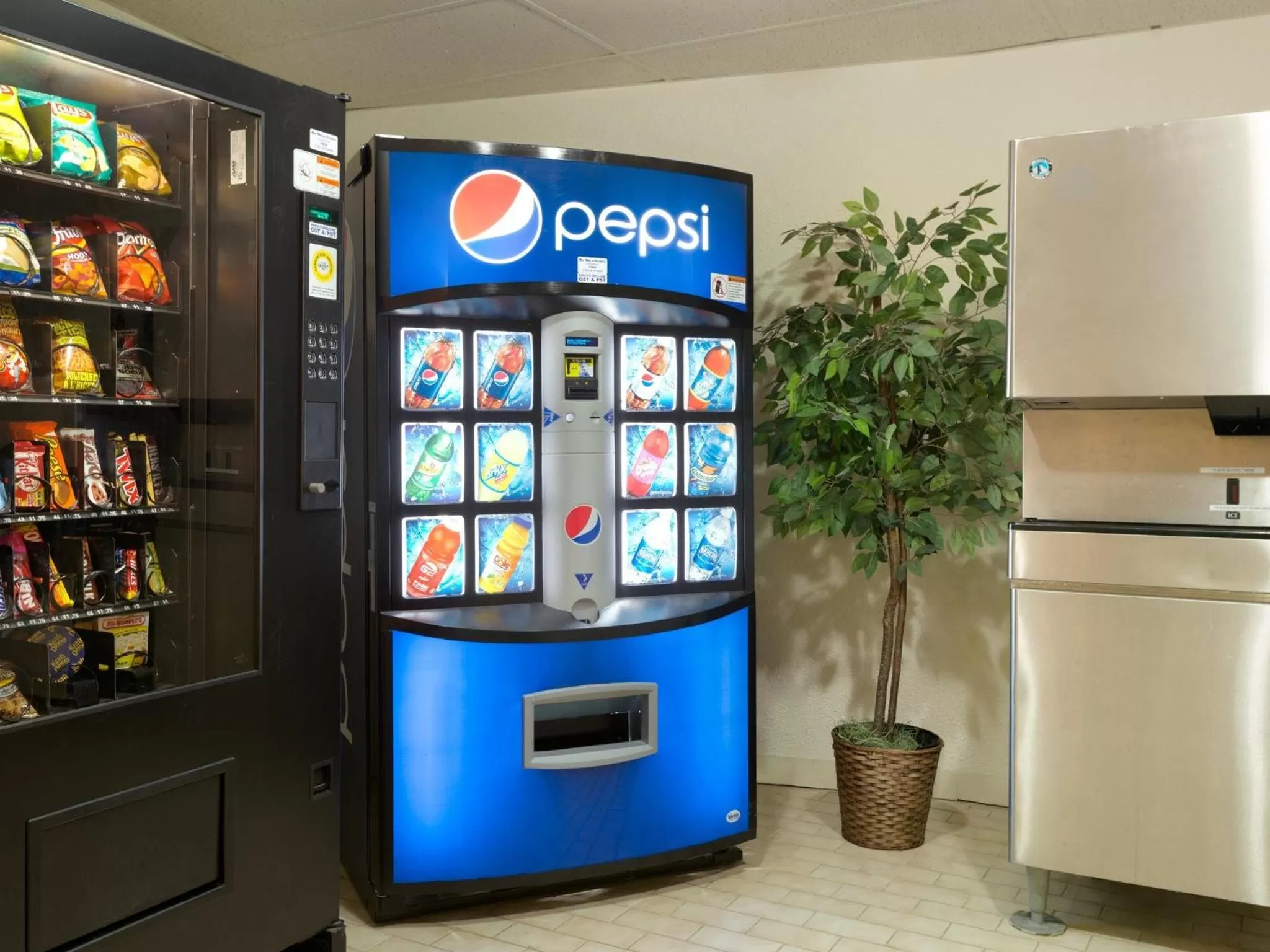 On-site shops in Travelodge by Wyndham North Bay Lakeshore