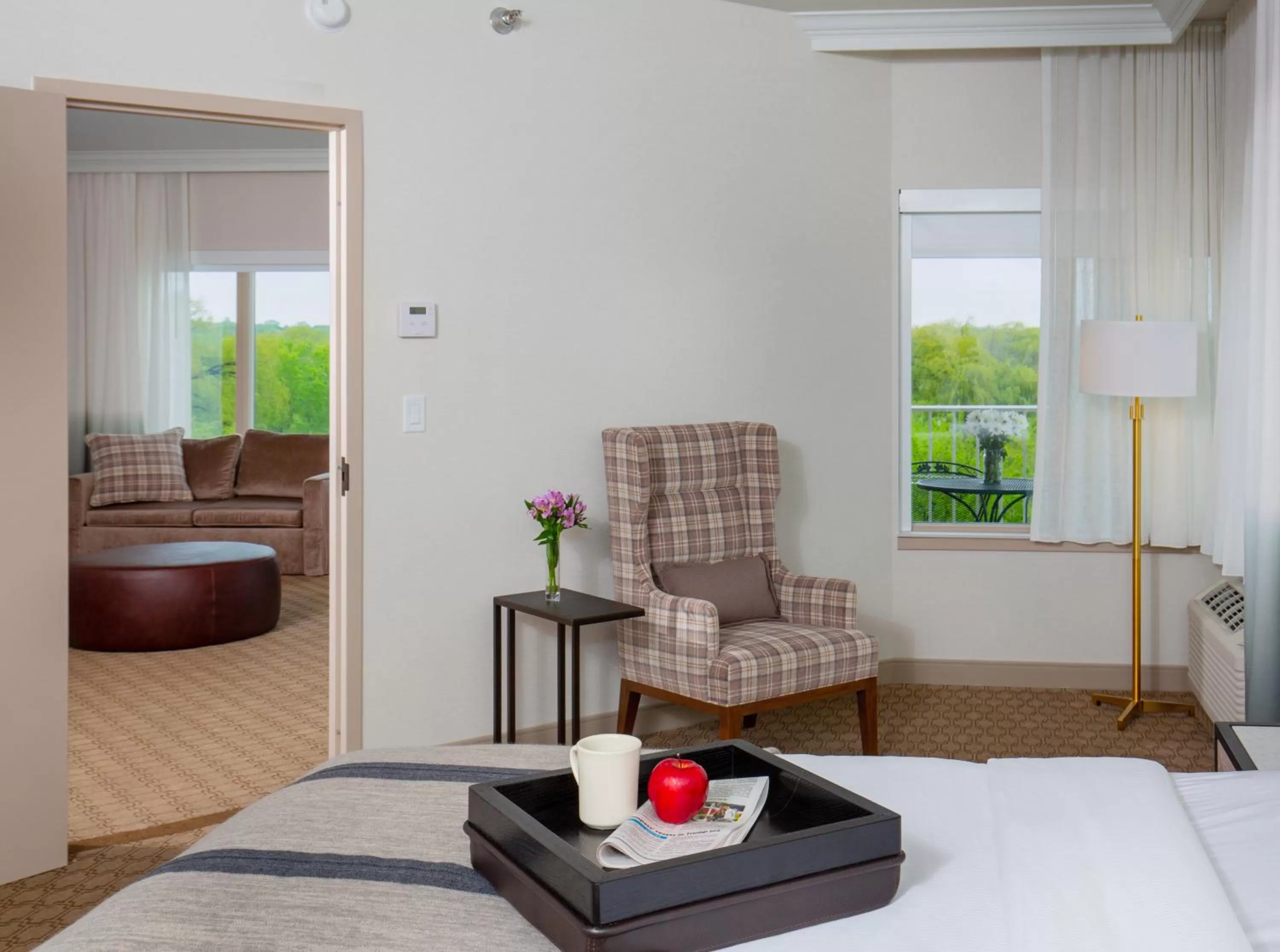 Other, Bed in The Ingleside Hotel