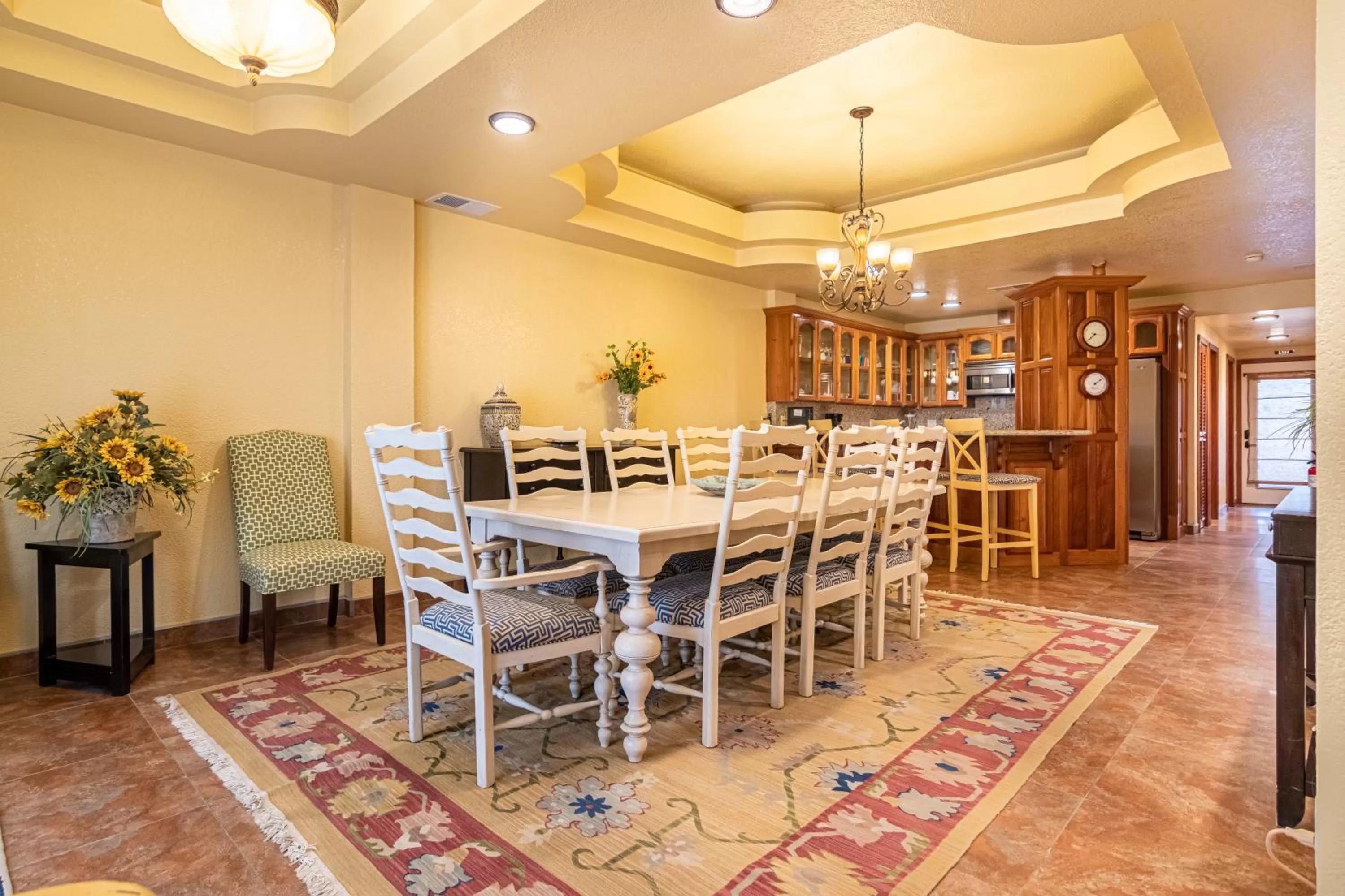 Dining area in Lighthouse Beach Villas