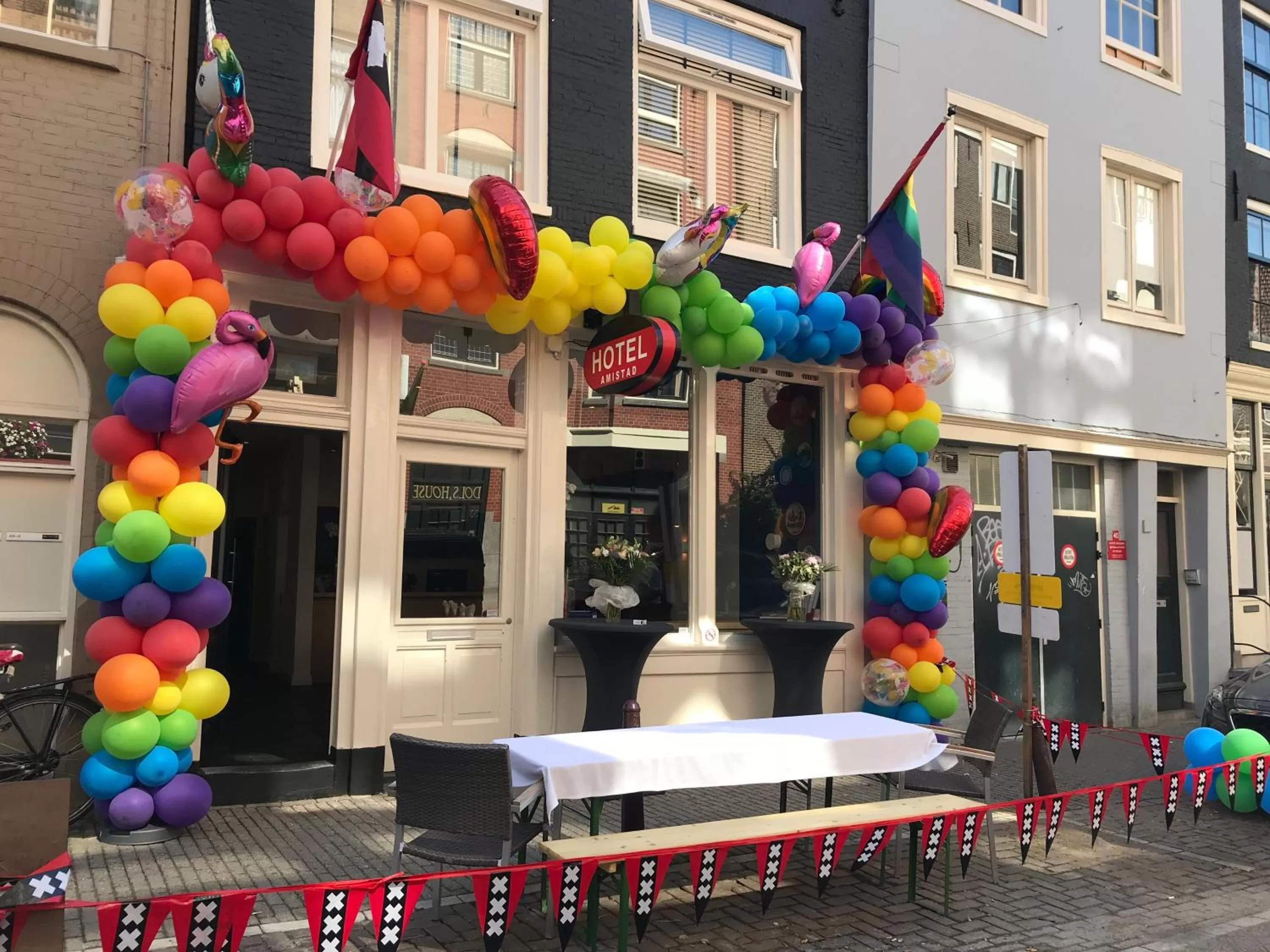 Facade/entrance in Amistad hotel