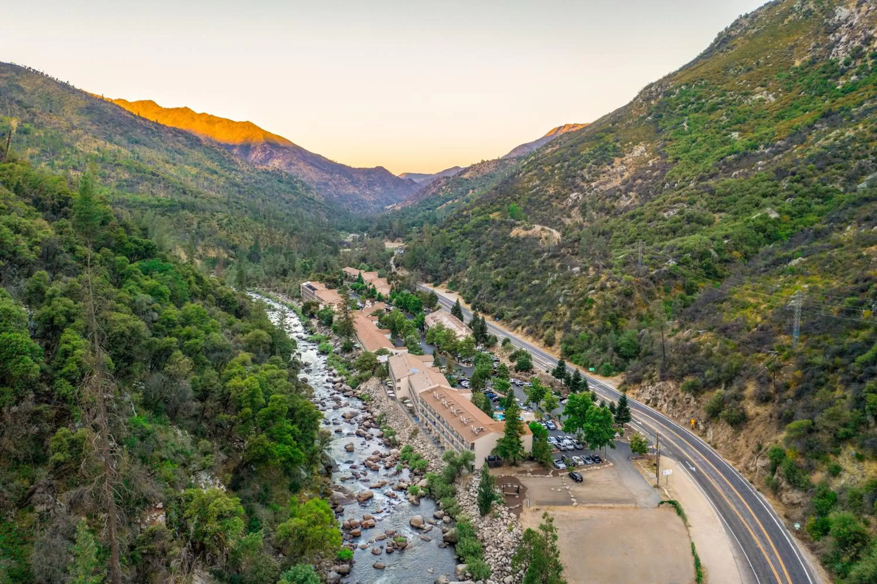 Yosemite View Lodge Yosemite View Lodge
