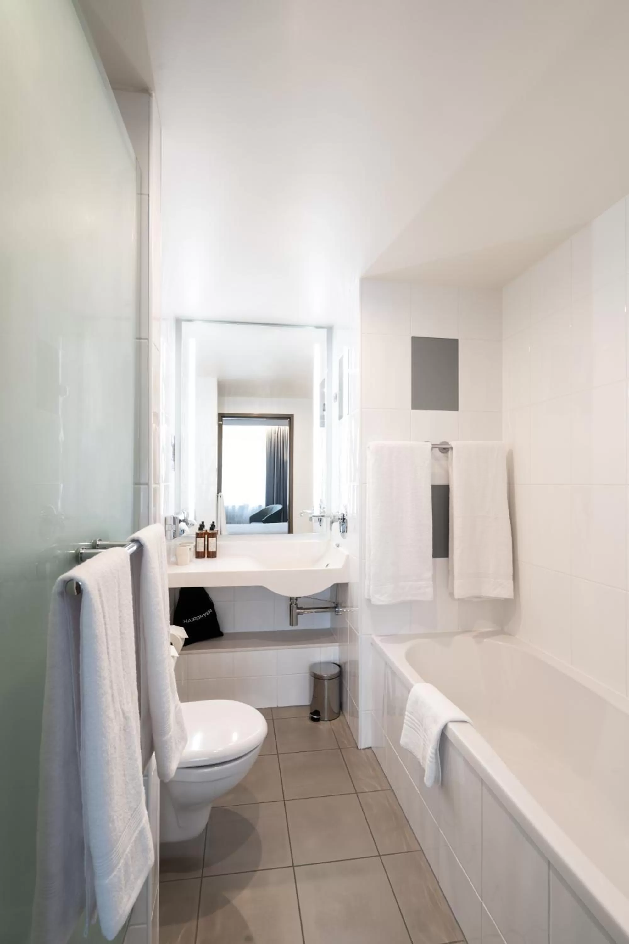 Toilet in Novotel Vilnius Centre