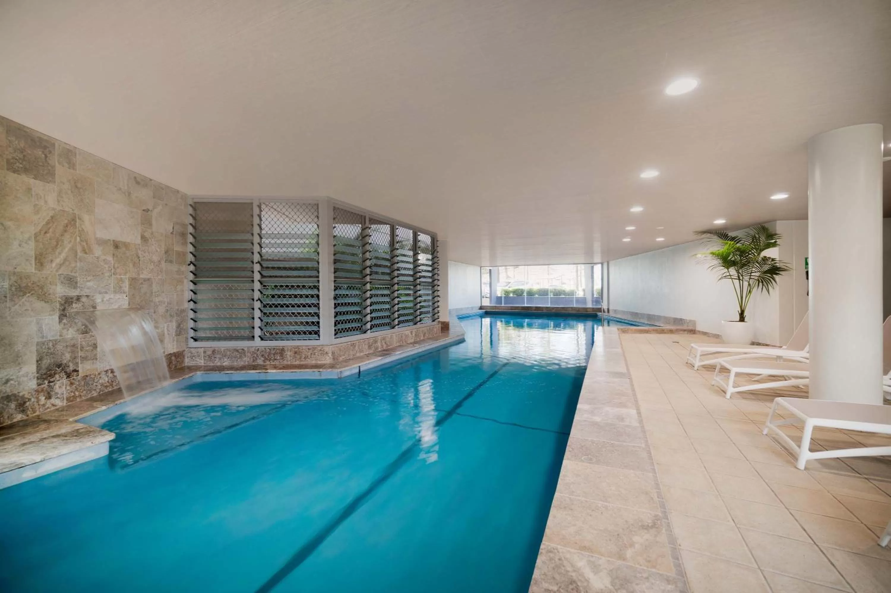 Swimming pool in Mantra The Observatory