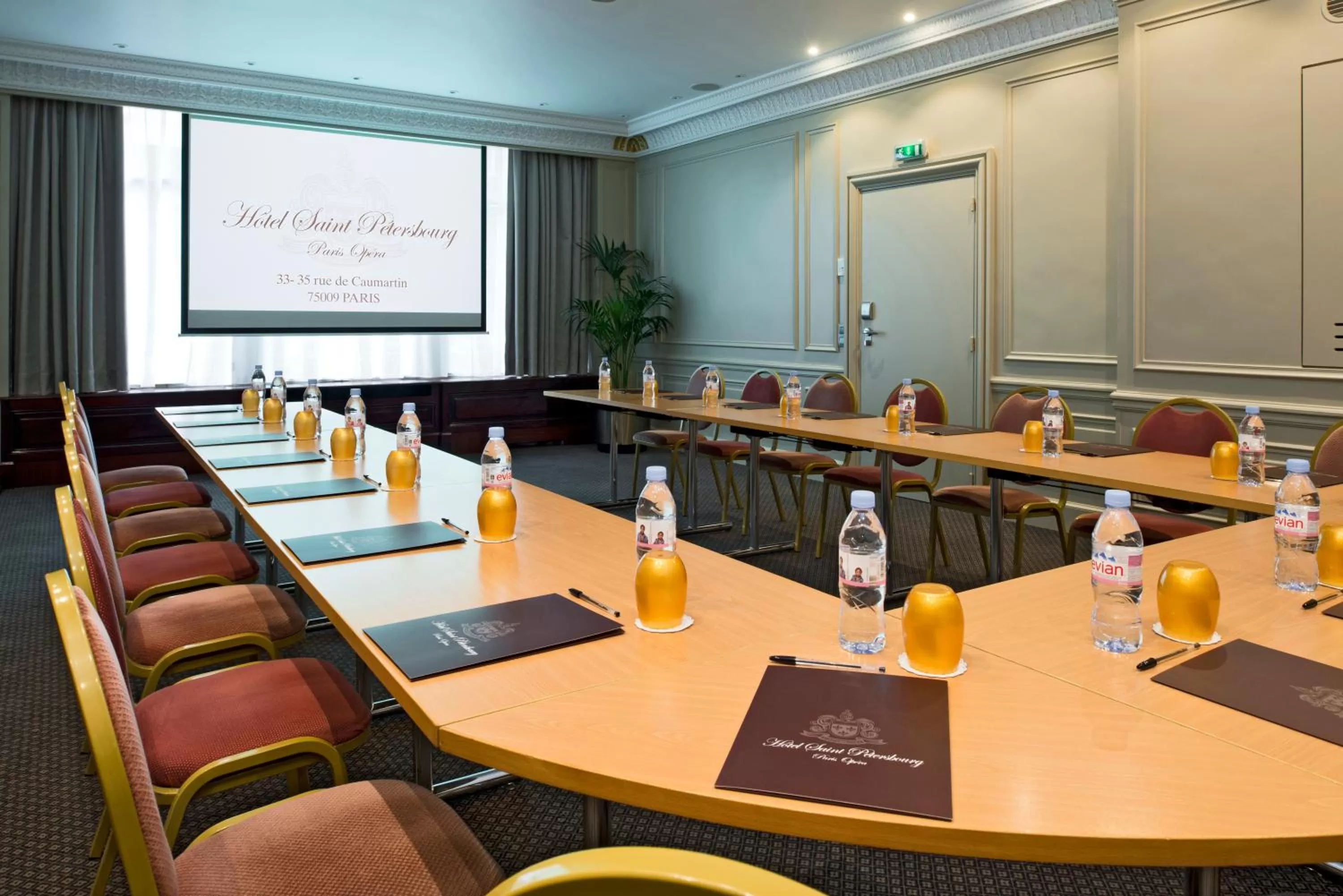 Business facilities in Hôtel Saint-Pétersbourg Opéra & Spa