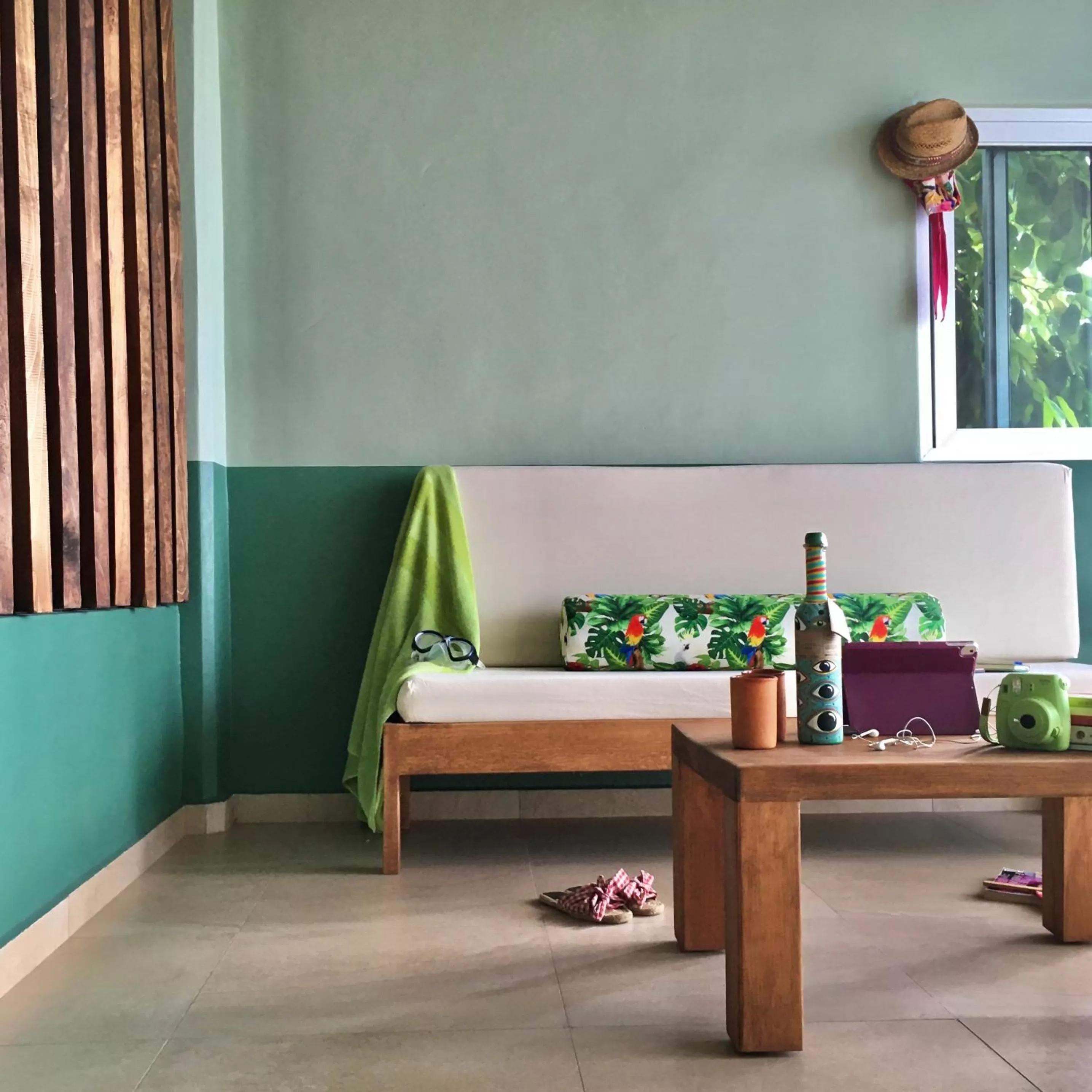 Decorative detail in Albatros by Bedsfriends