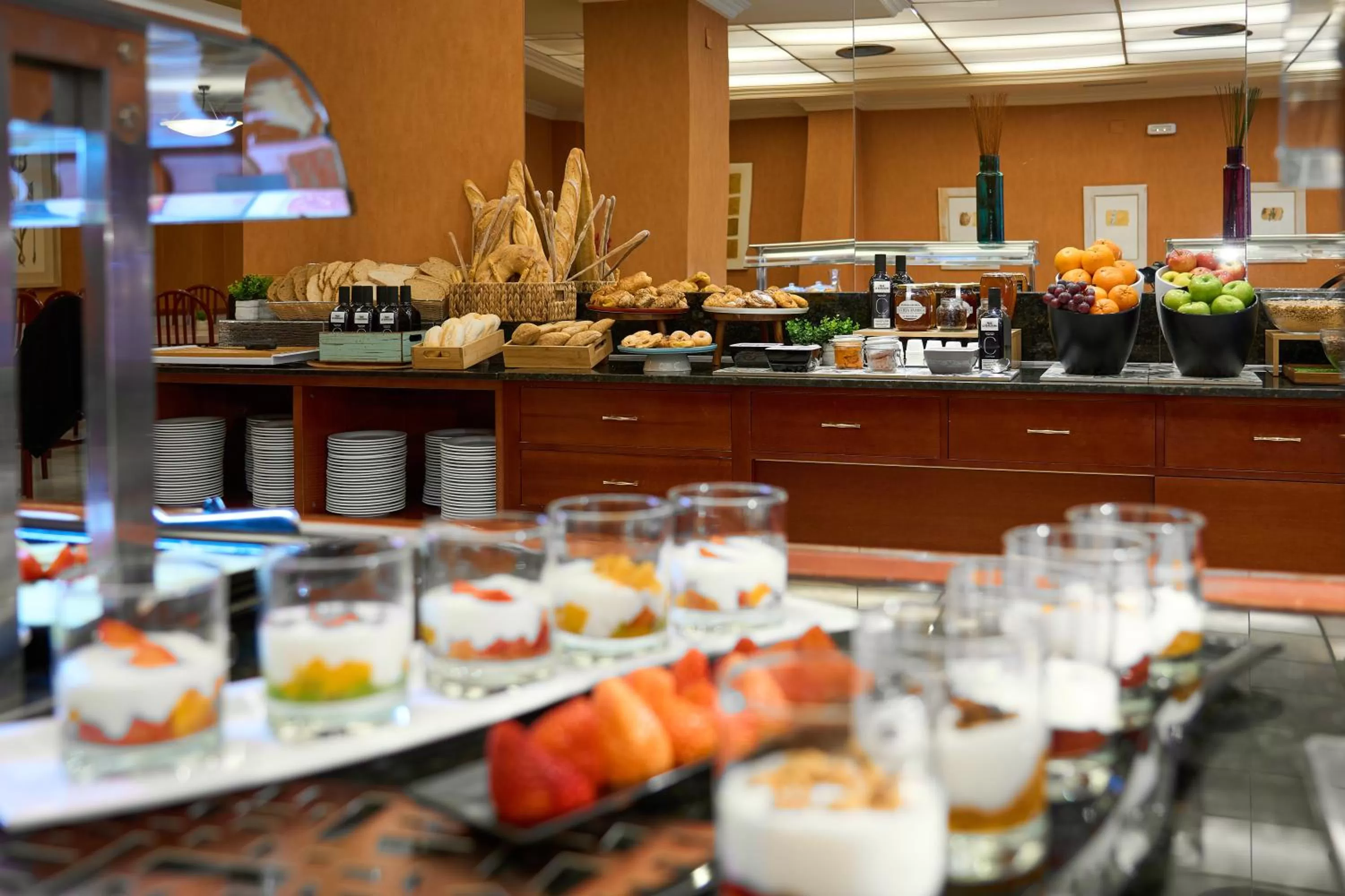 Buffet breakfast in Hotel Macià Cóndor