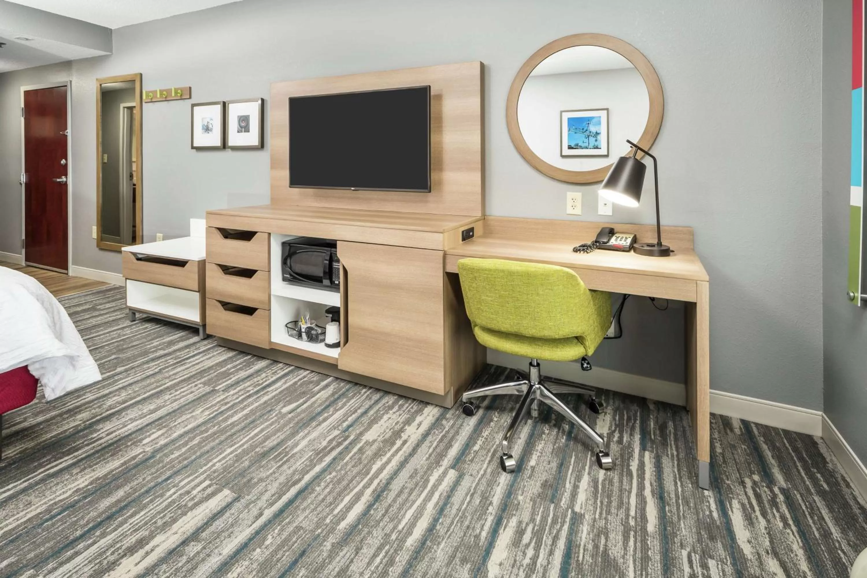 Bedroom, Bed in Hampton Inn Wilson Downtown