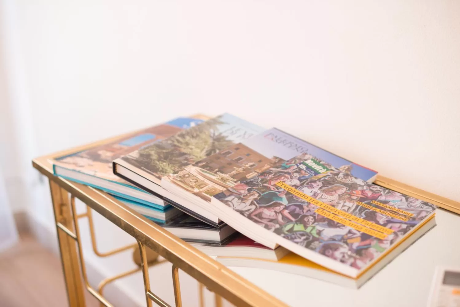 Communal lounge/ TV room in B&B Be Home