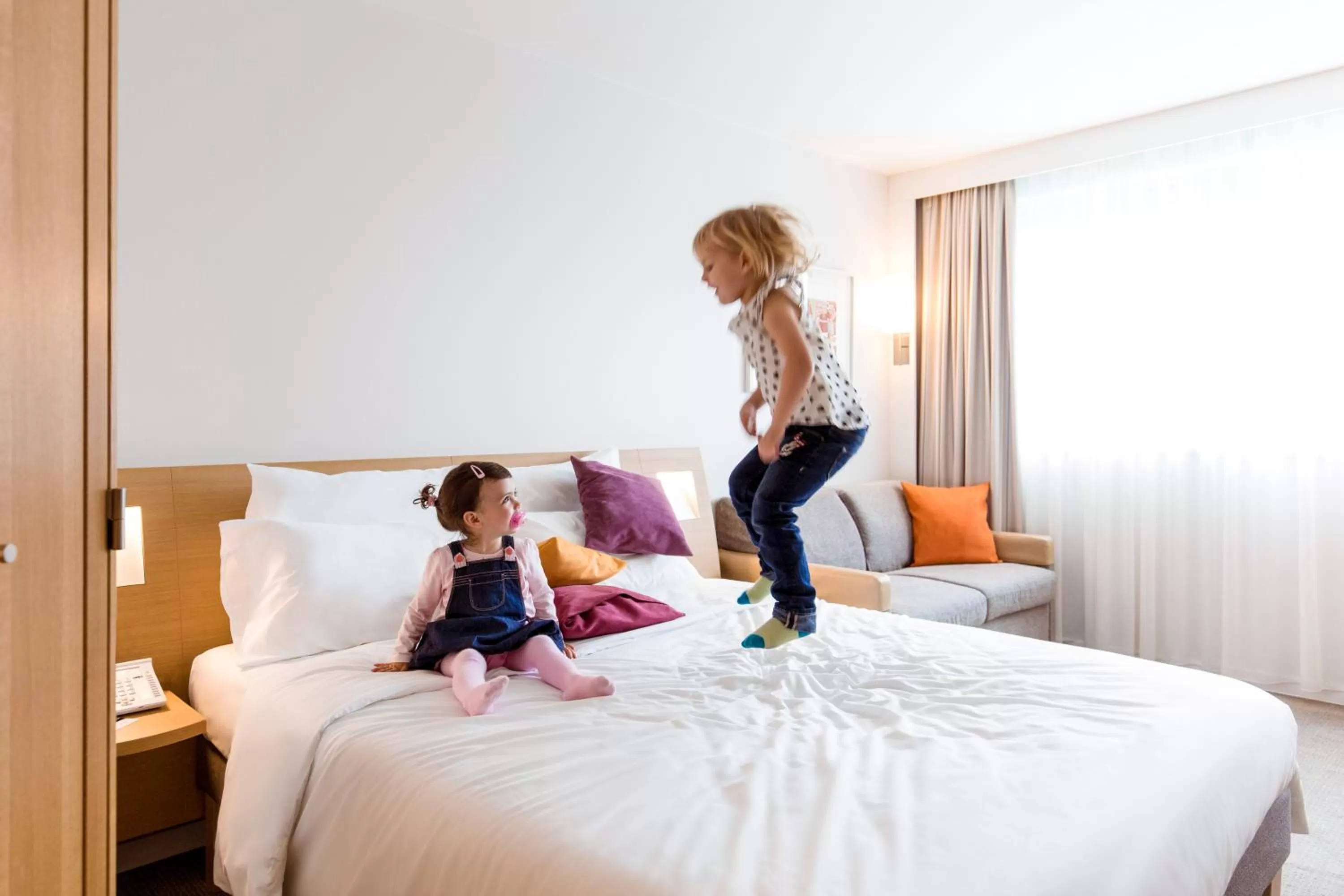 children, Bed in Novotel Pau Pyrénées