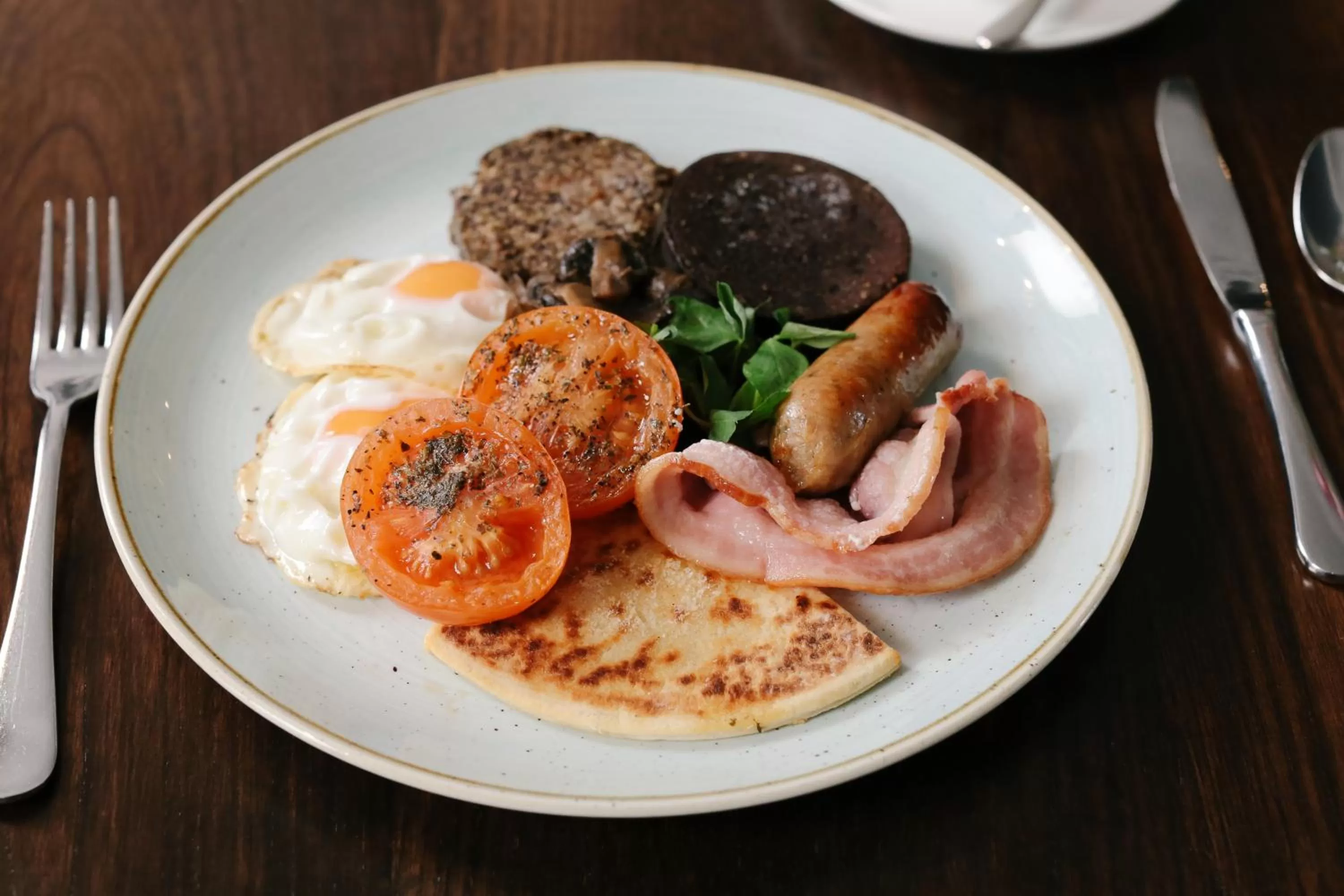 Restaurant/places to eat in Nira Caledonia