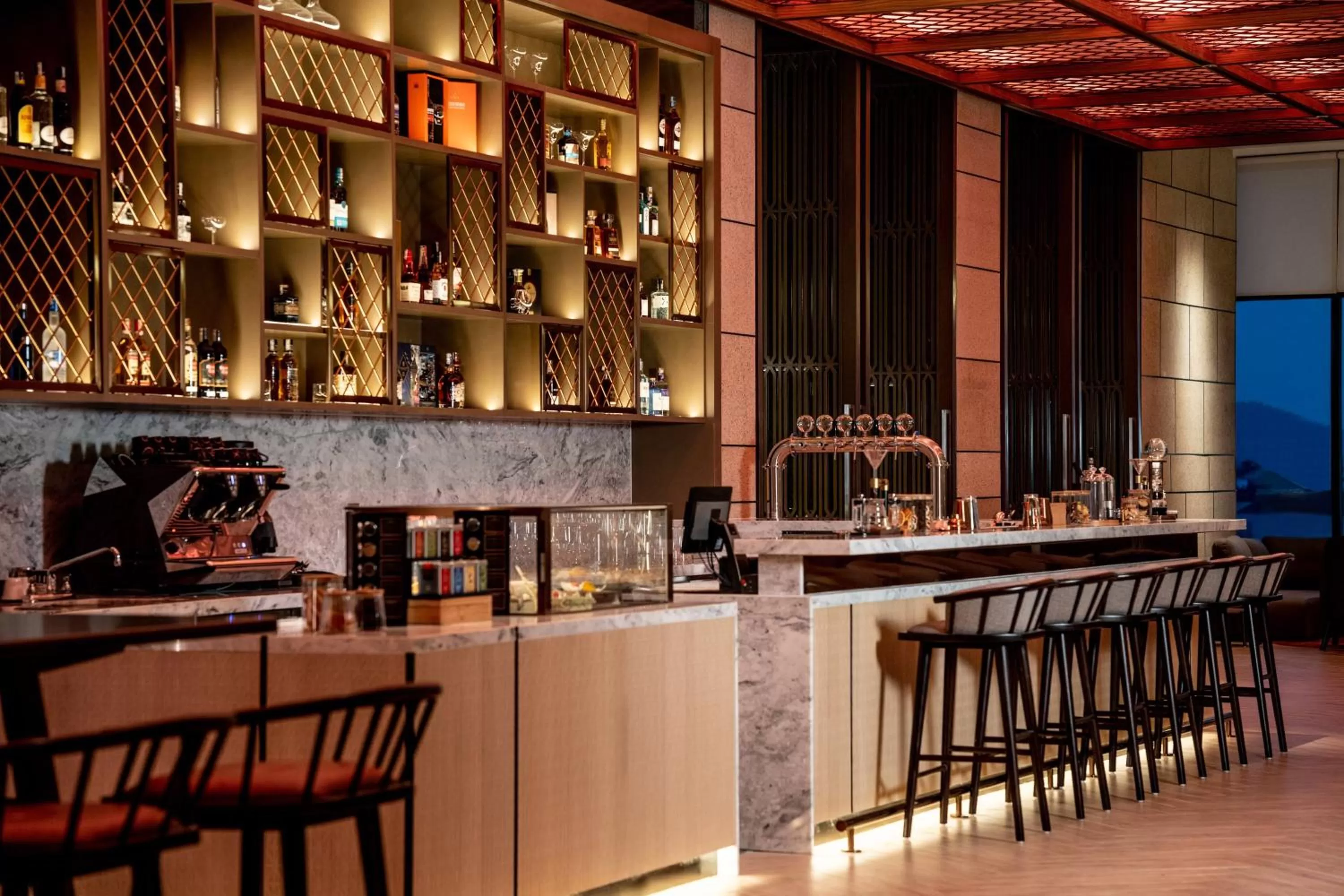 Lounge or bar in Crowne Plaza Vinh Yen City Centre by IHG