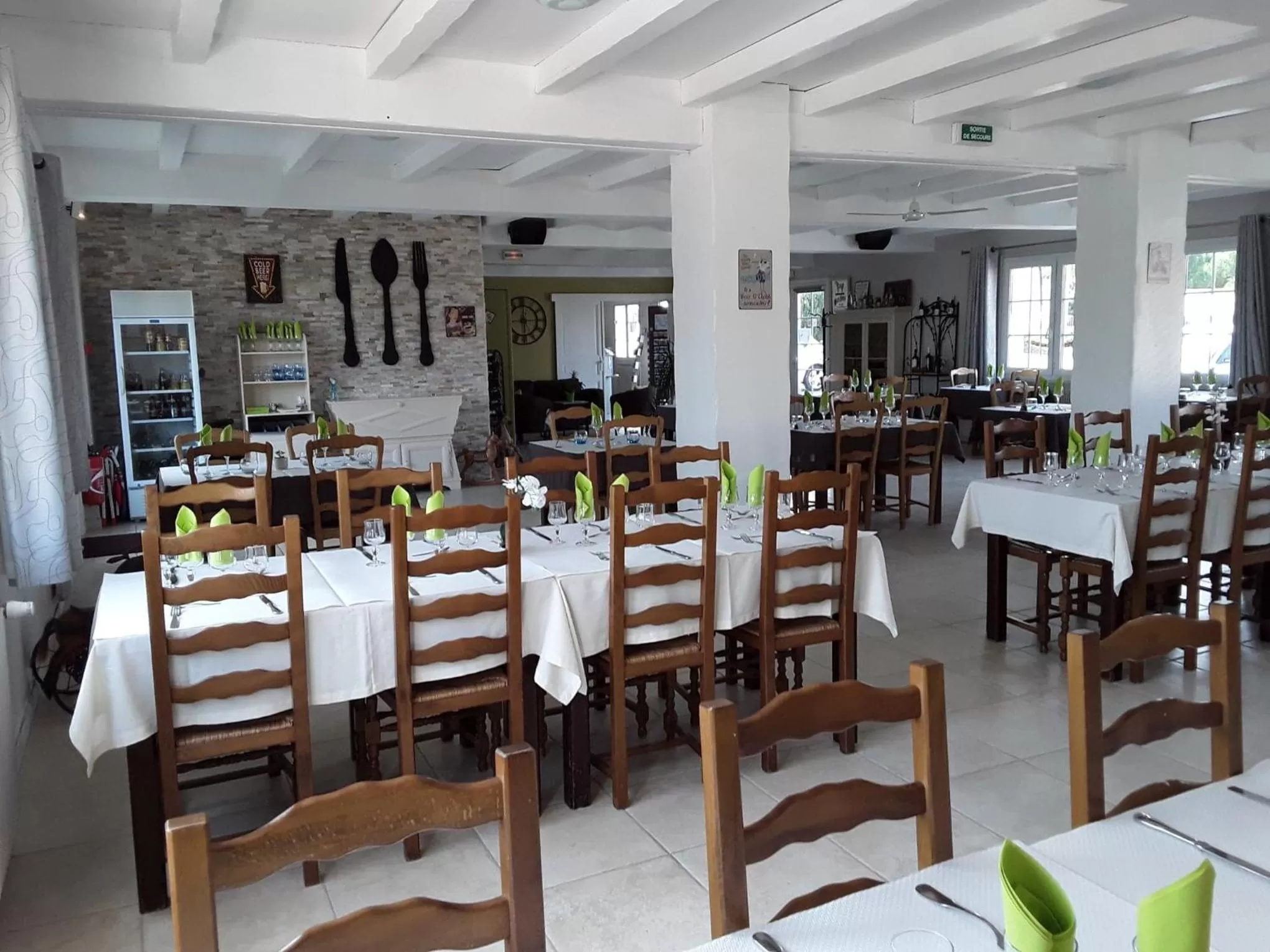 Restaurant/places to eat in Le Mareuillais Hotel-Restaurant