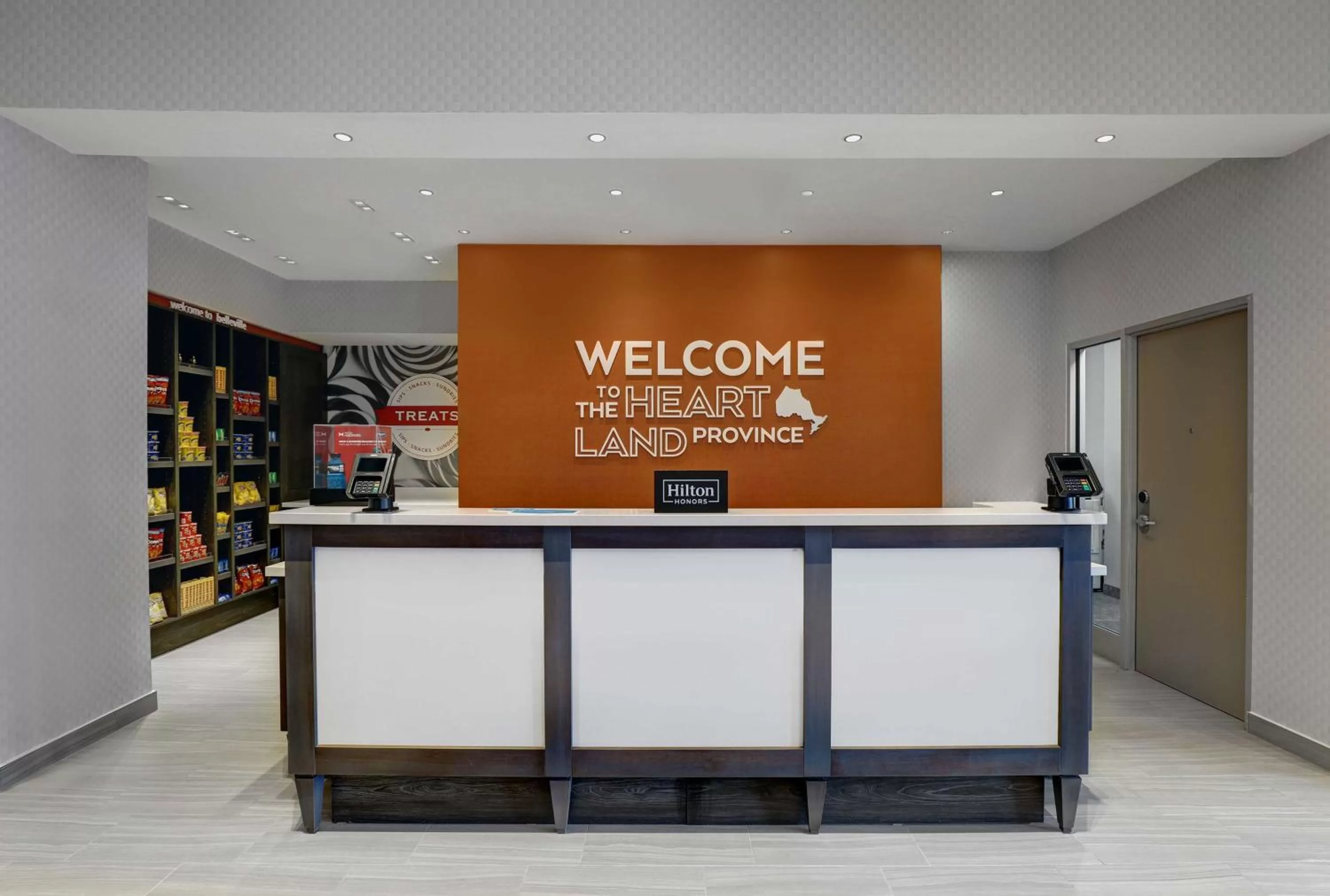 Lobby or reception in Hampton Inn & Suites Belleville