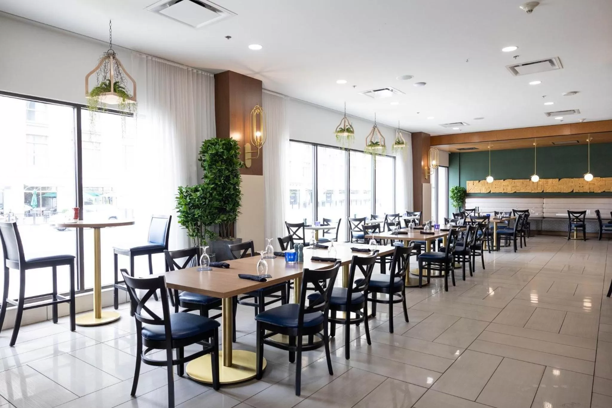 Restaurant/places to eat in Hotel Indigo Detroit Downtown by IHG