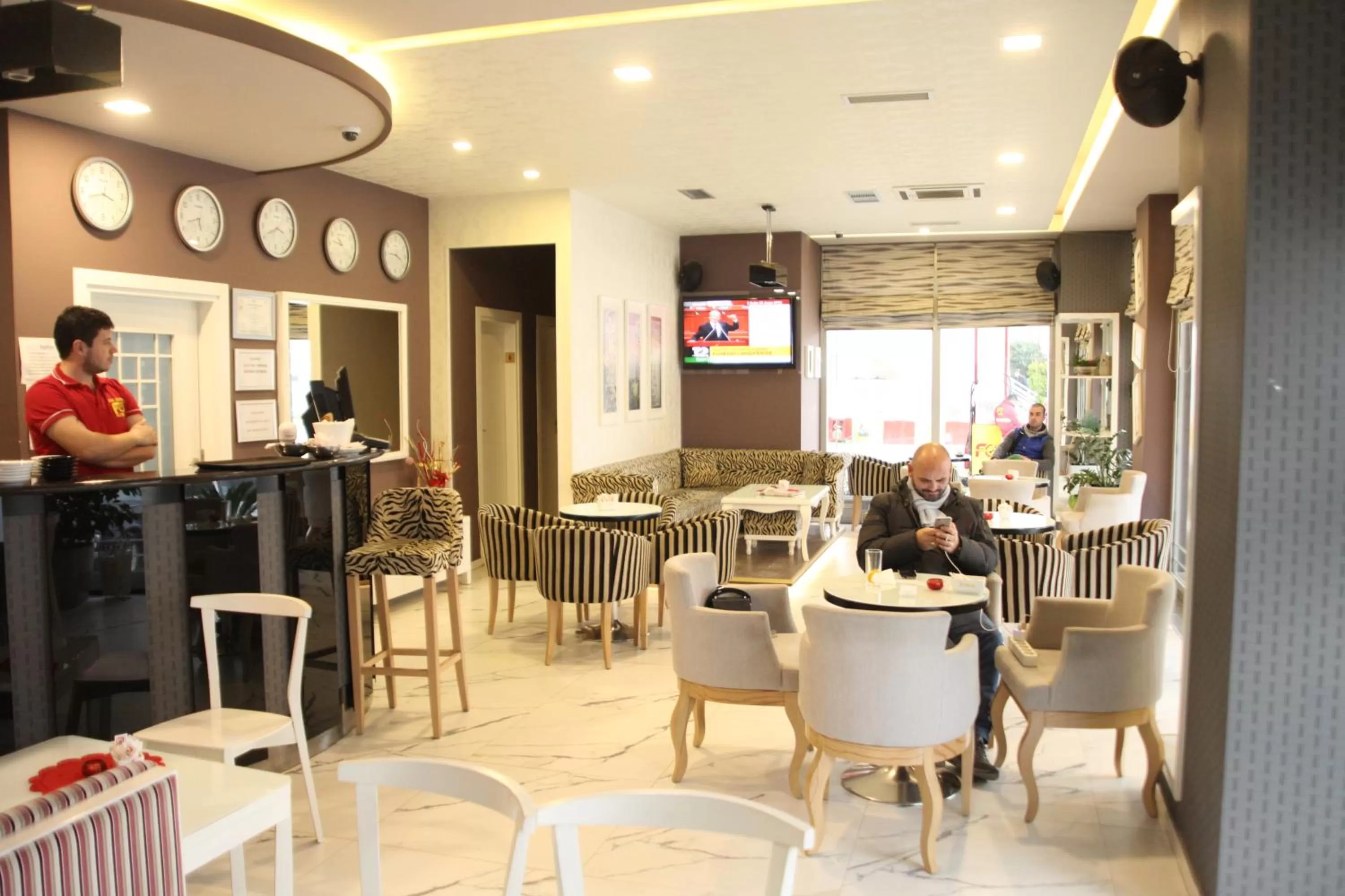 Staff in Fjortes Hotel