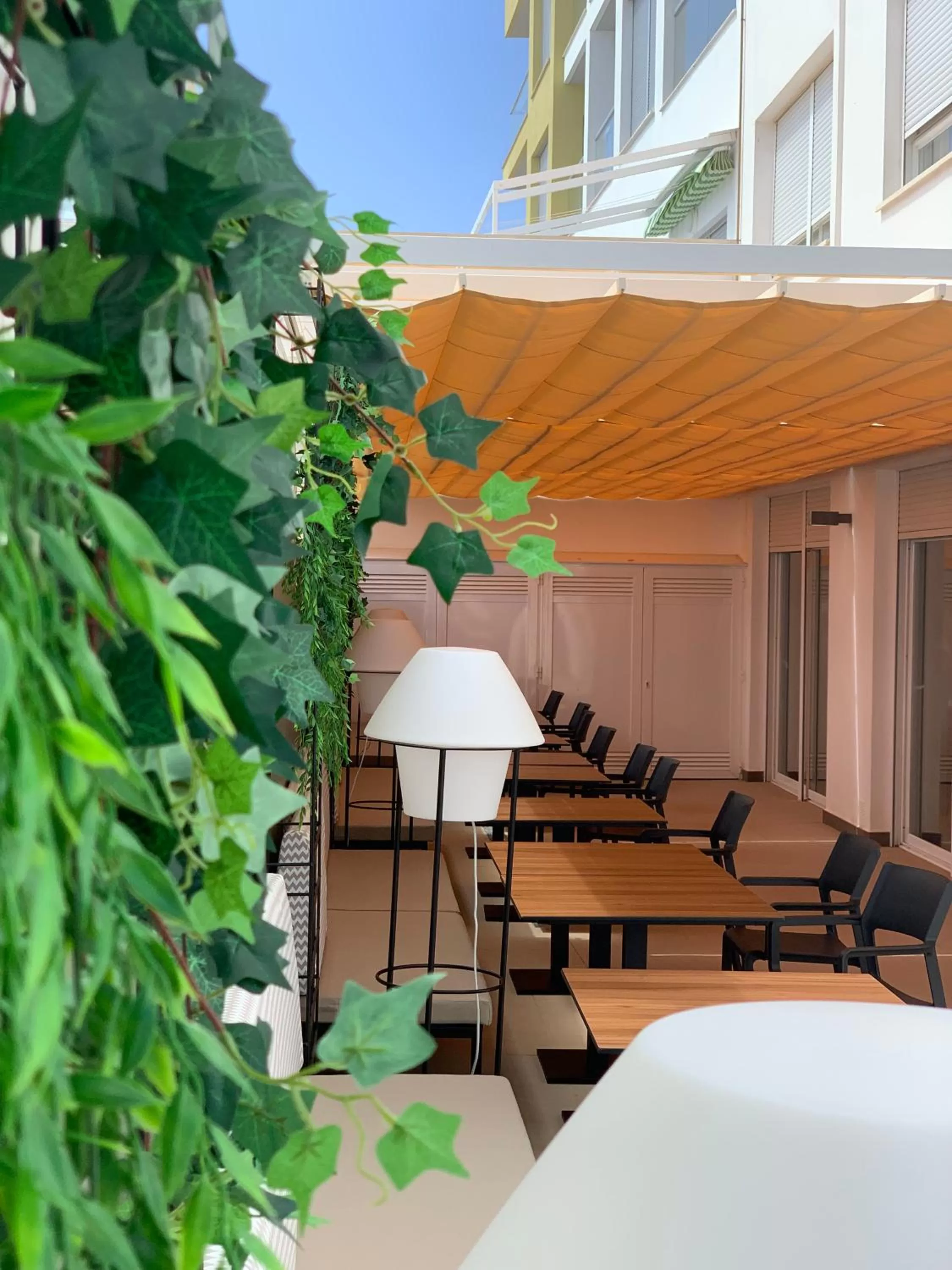 Restaurant/places to eat in Vistamar Hotel Luxury Wellness By DLV -Adults Only-