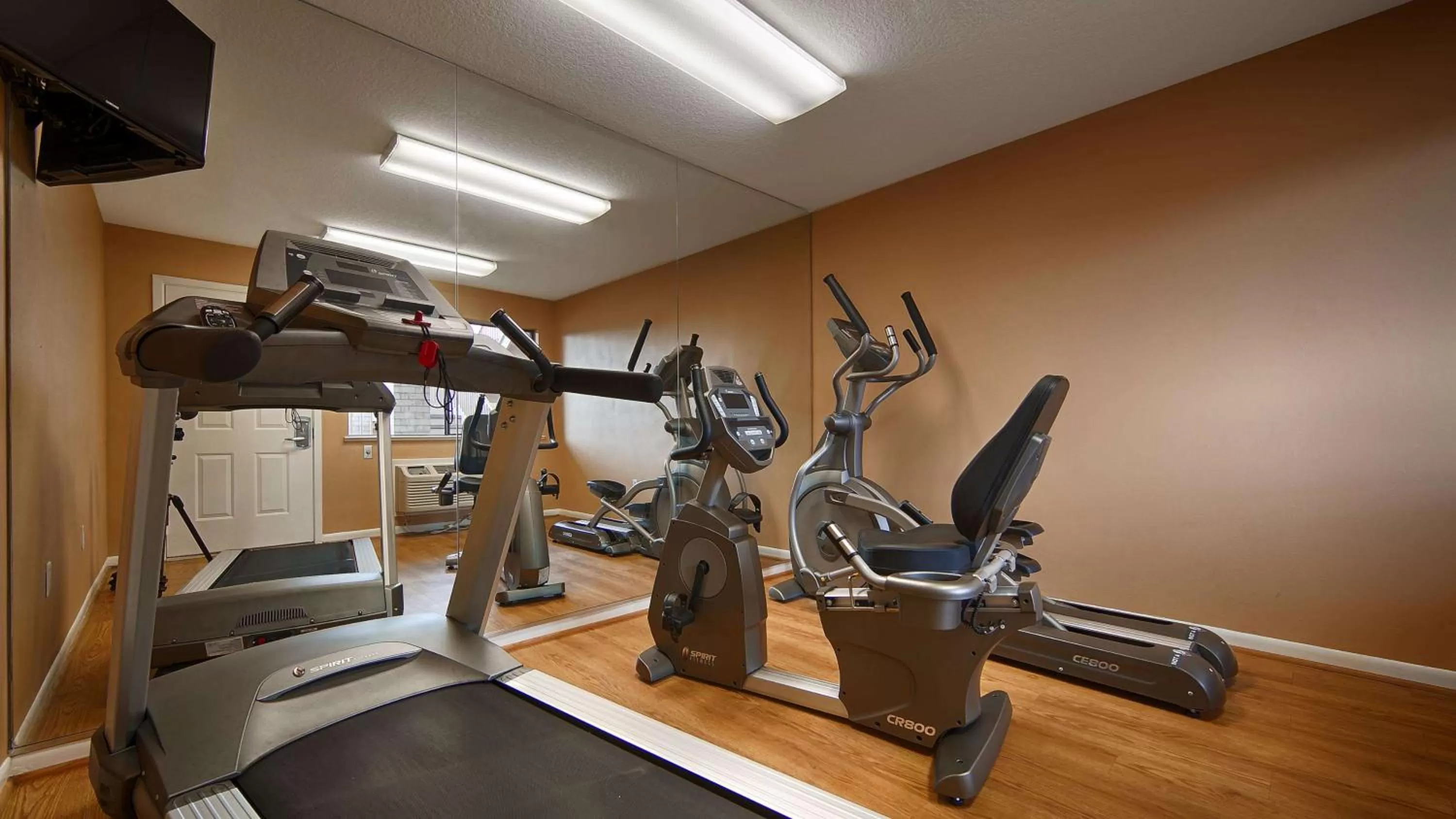 Fitness centre/facilities in Best Western Pearland Inn