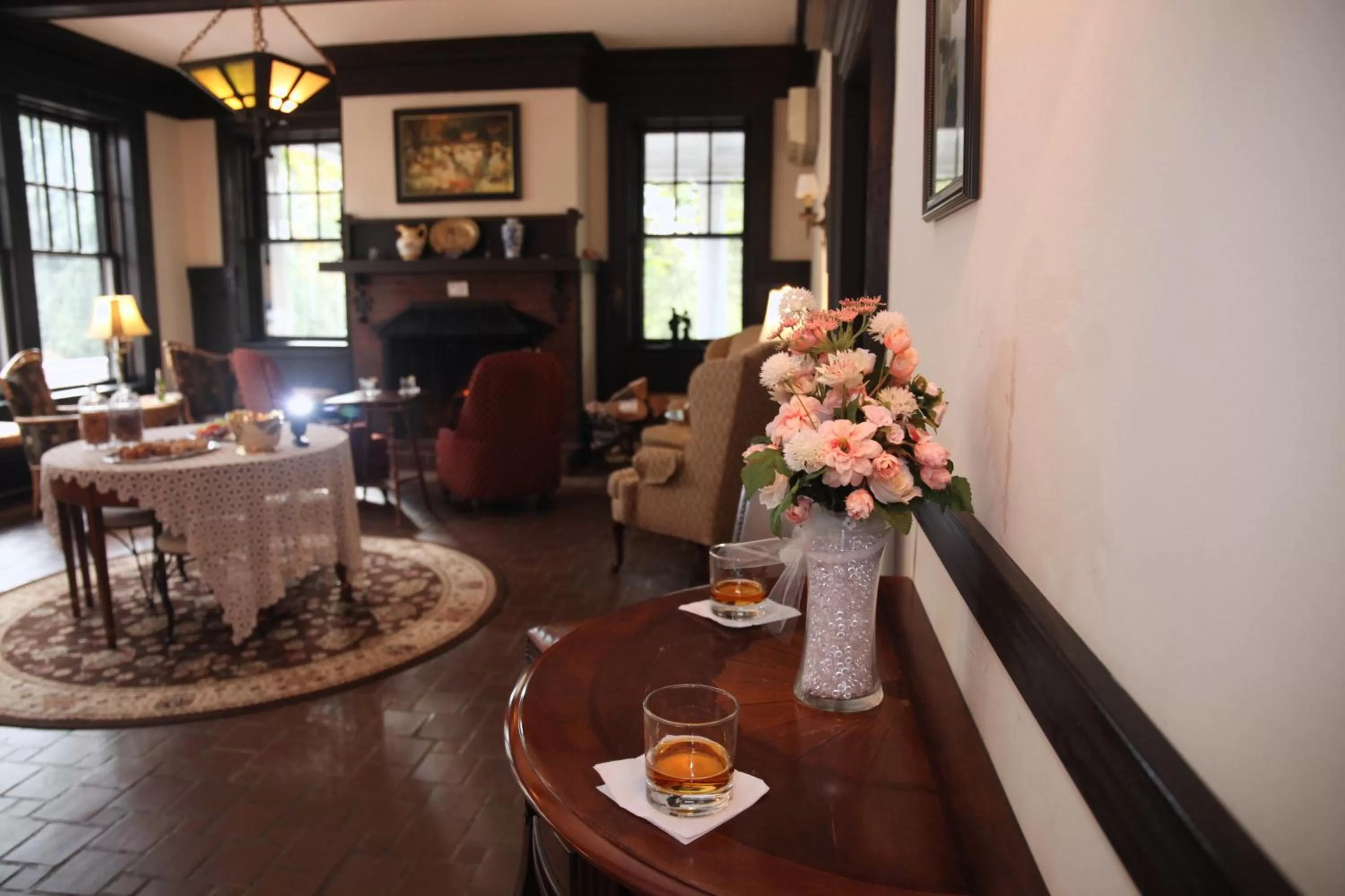 Lounge or bar in Mercersburg Inn