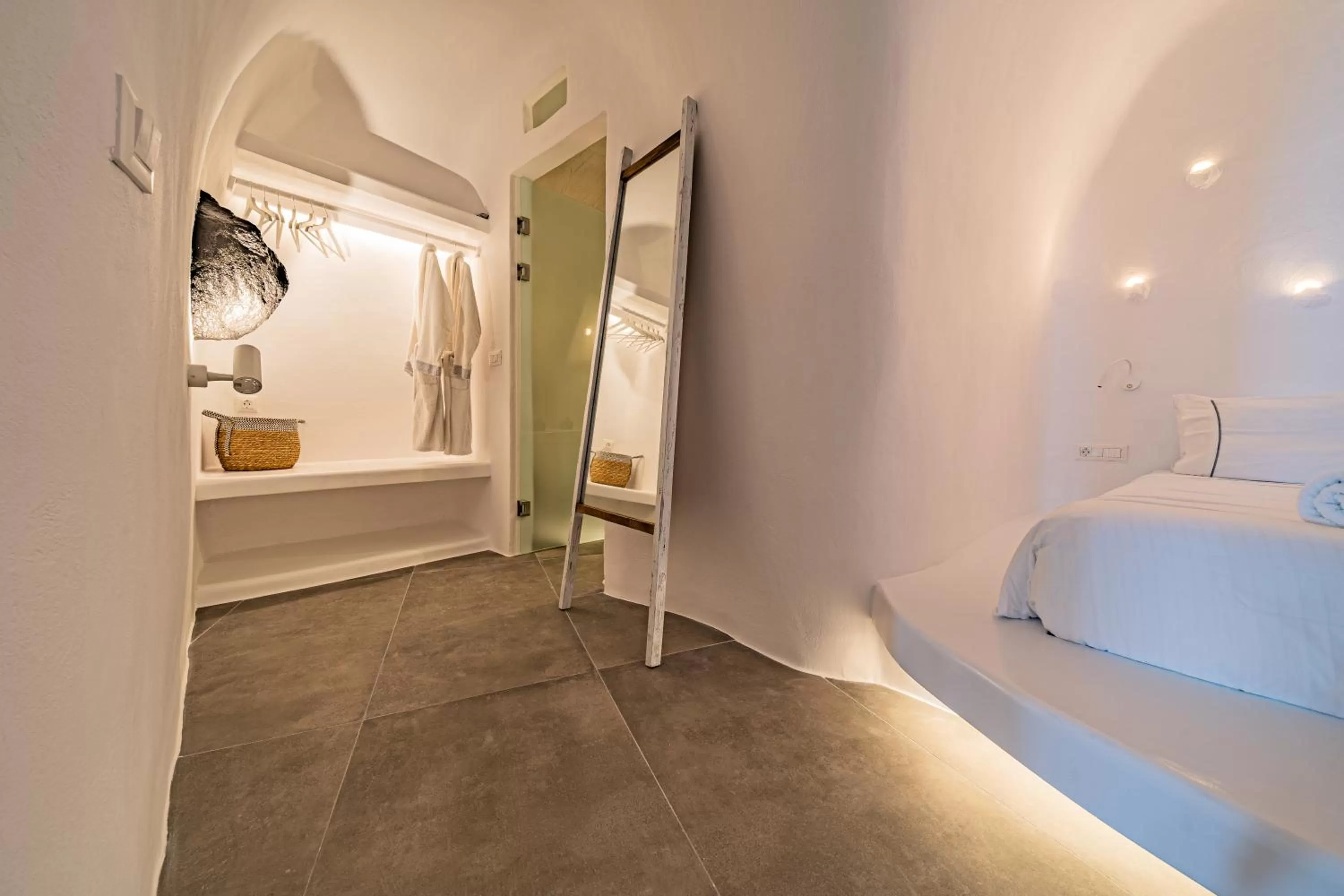 Shower, Bed in Eternity Suites Santorini