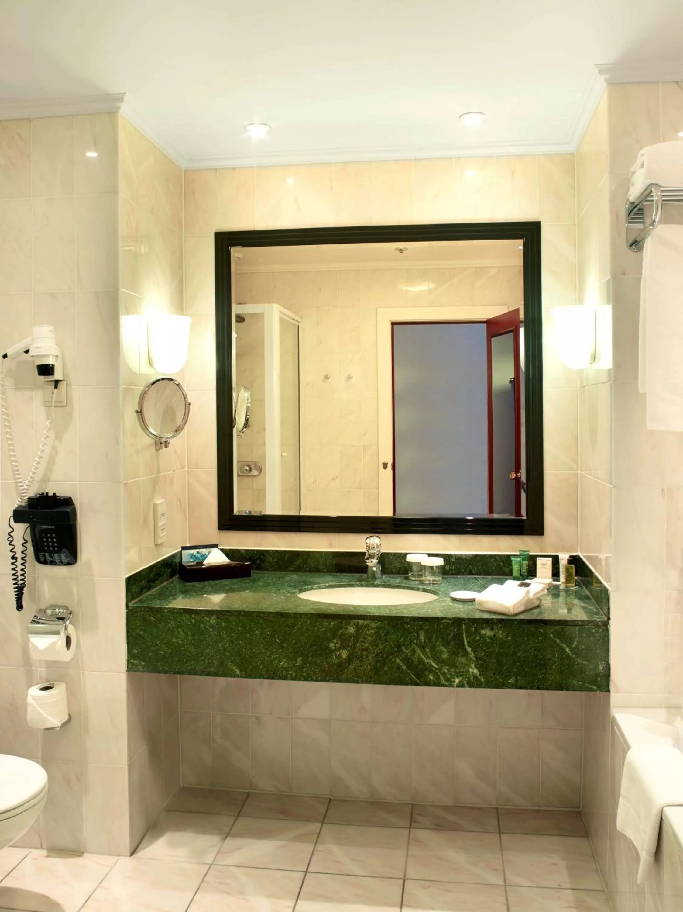 Bathroom in Hilton Antwerp Old Town