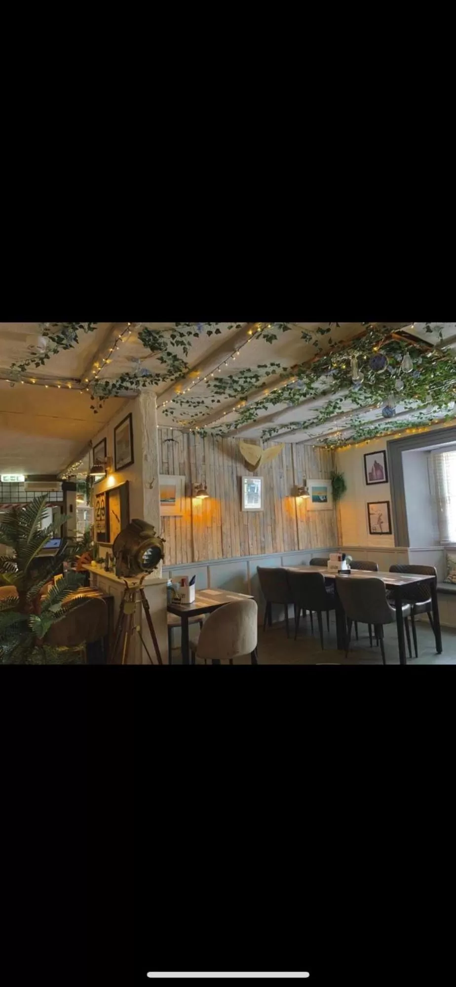 Restaurant/places to eat in Molesworth Arms