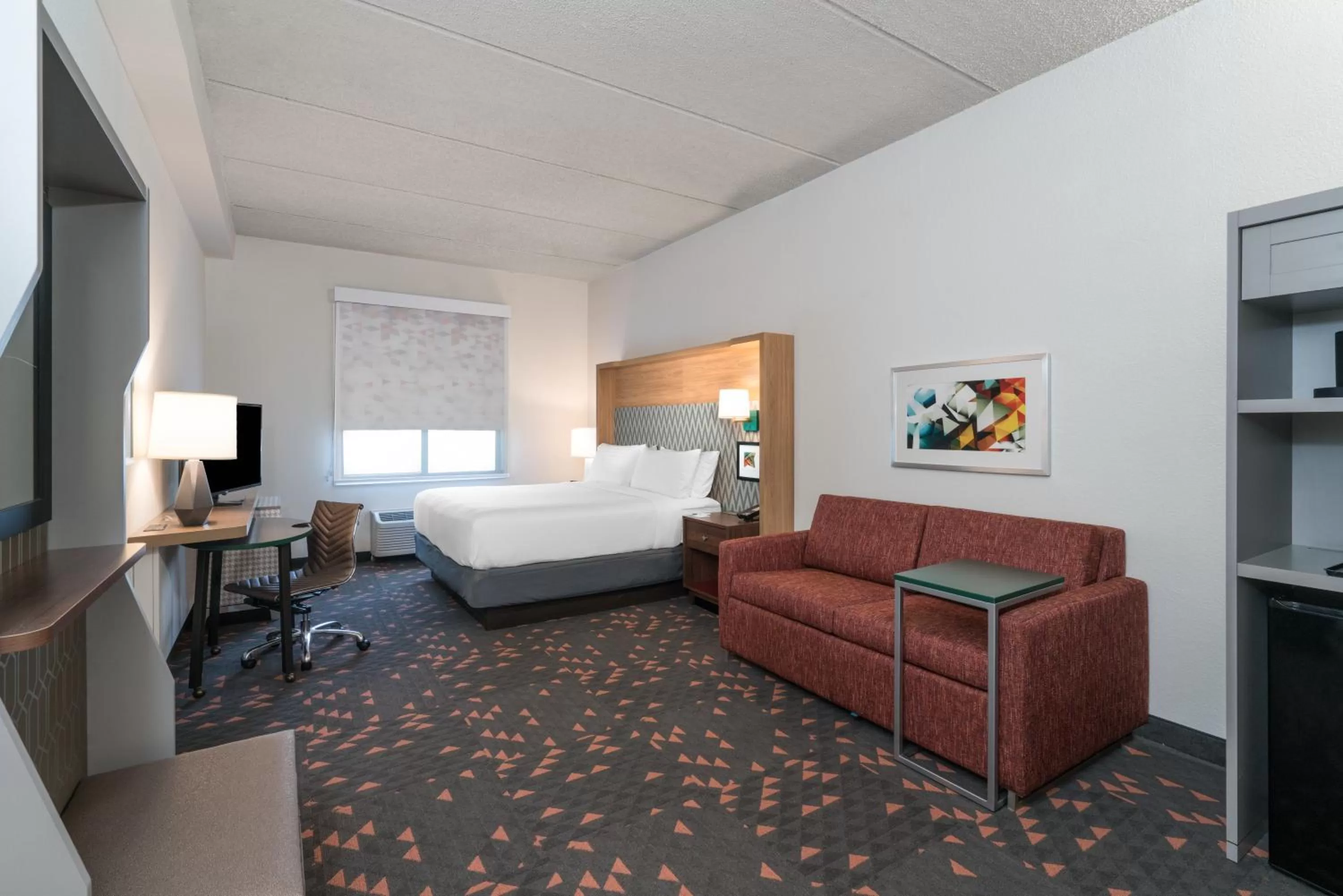 Bed in Holiday Inn Atlanta/Roswell by IHG