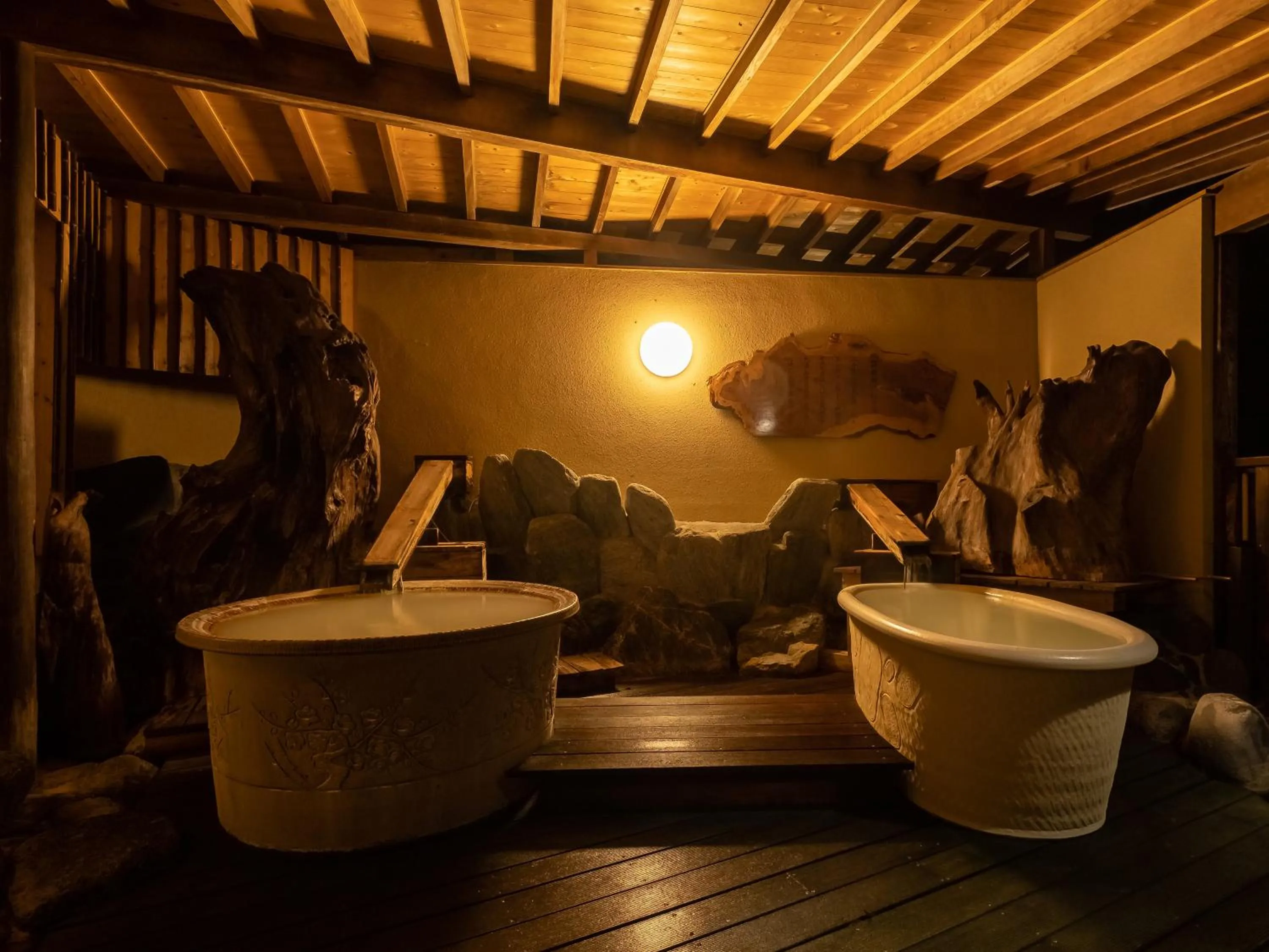 Hot Spring Bath in Shirayunoyado Yamadaya Hakone Gora