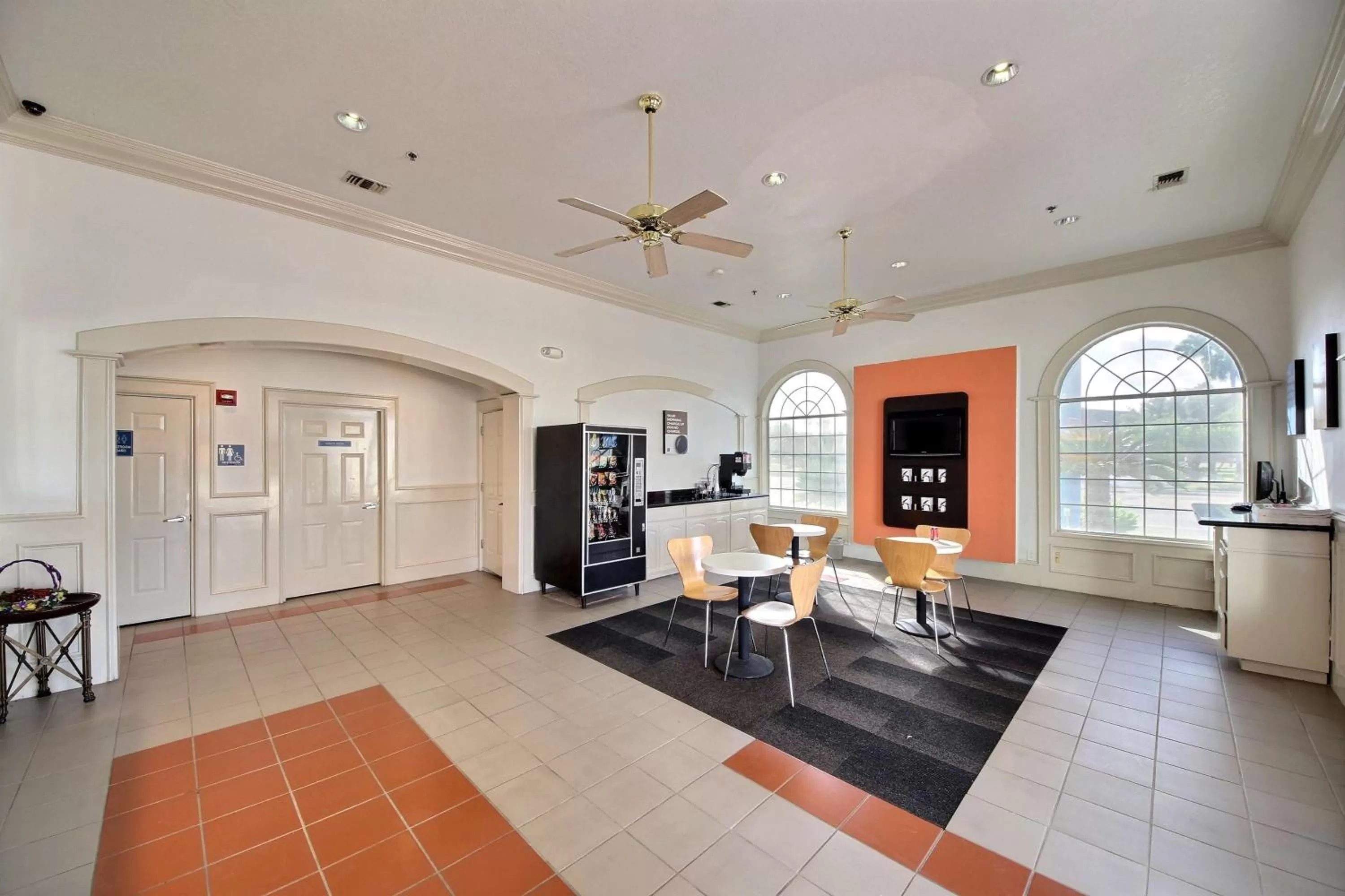 Communal lounge/ TV room in Motel 6-Edinburg, TX