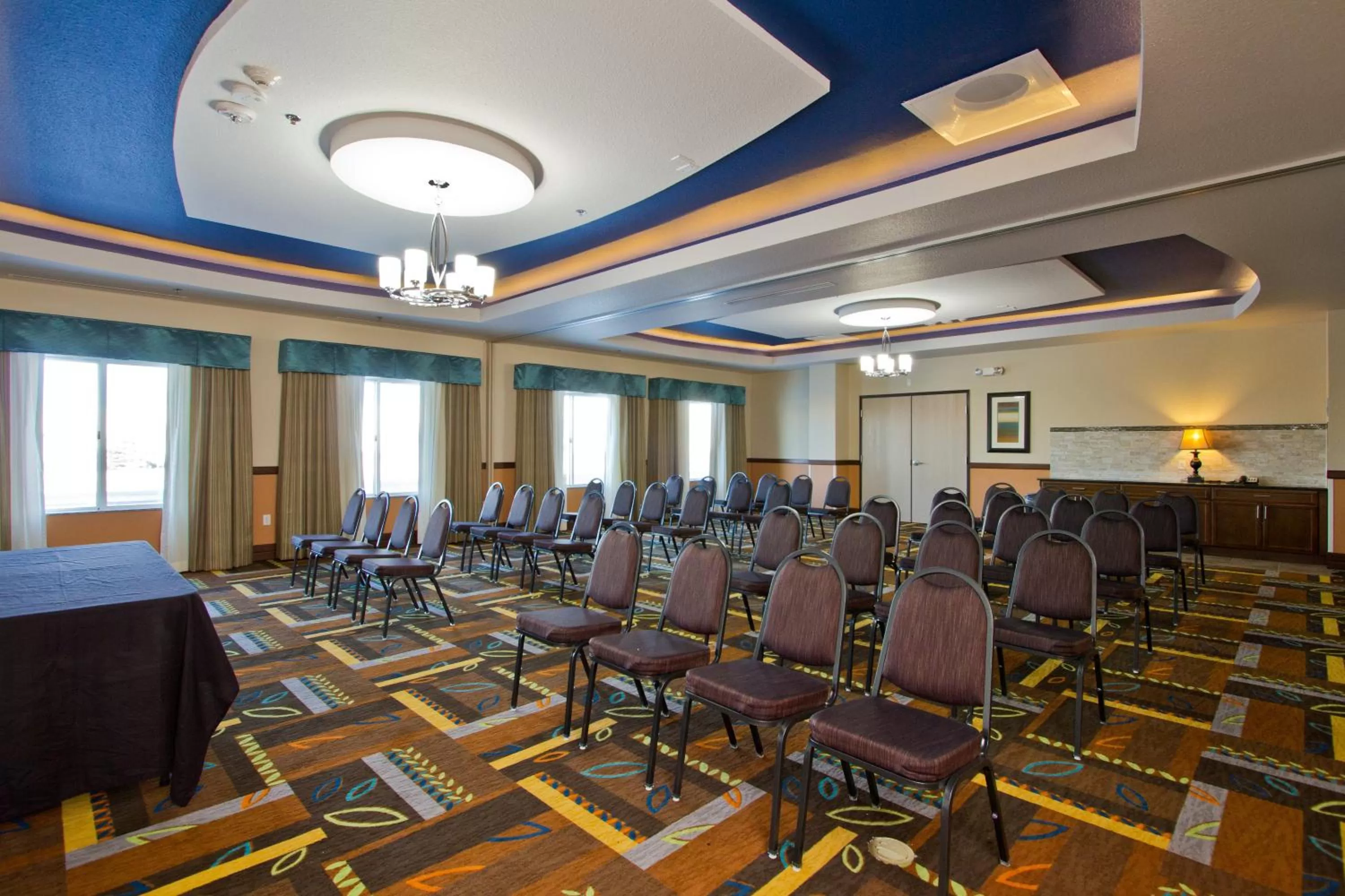 Meeting/conference room in Holiday Inn Express and Suites Denver East Peoria Street by IHG