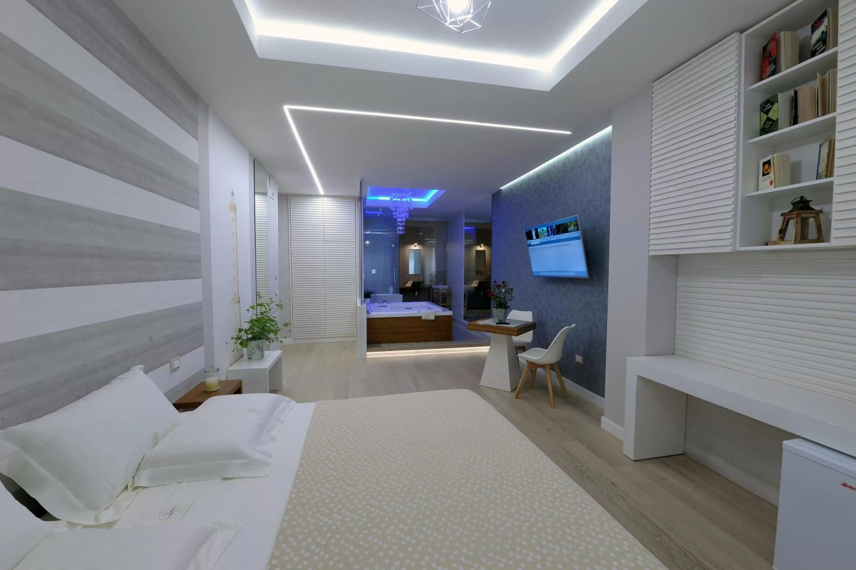 Hot Tub, Bed in Le suite del nostromo