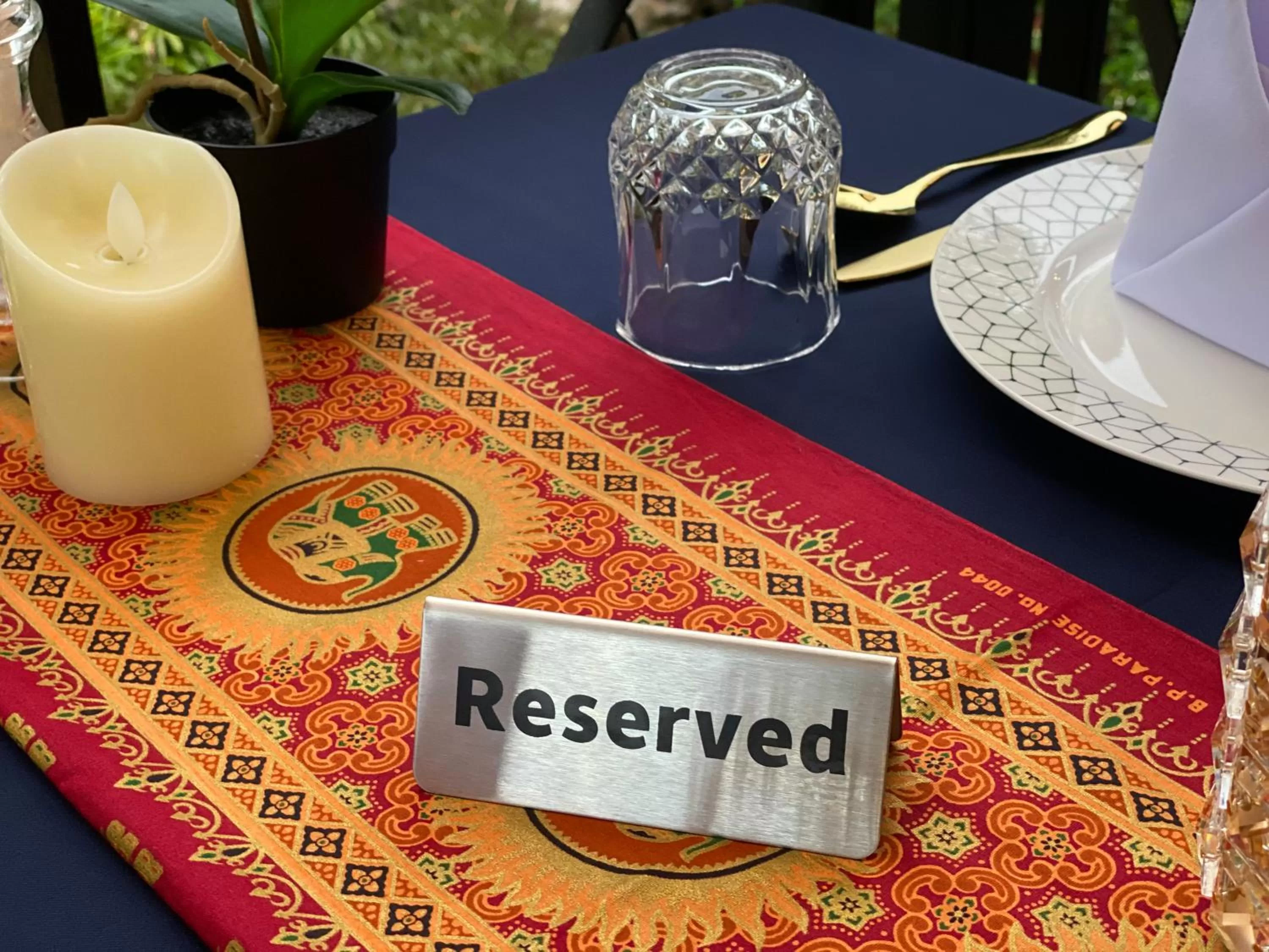 Restaurant/places to eat in The Scene Cliff View Villas