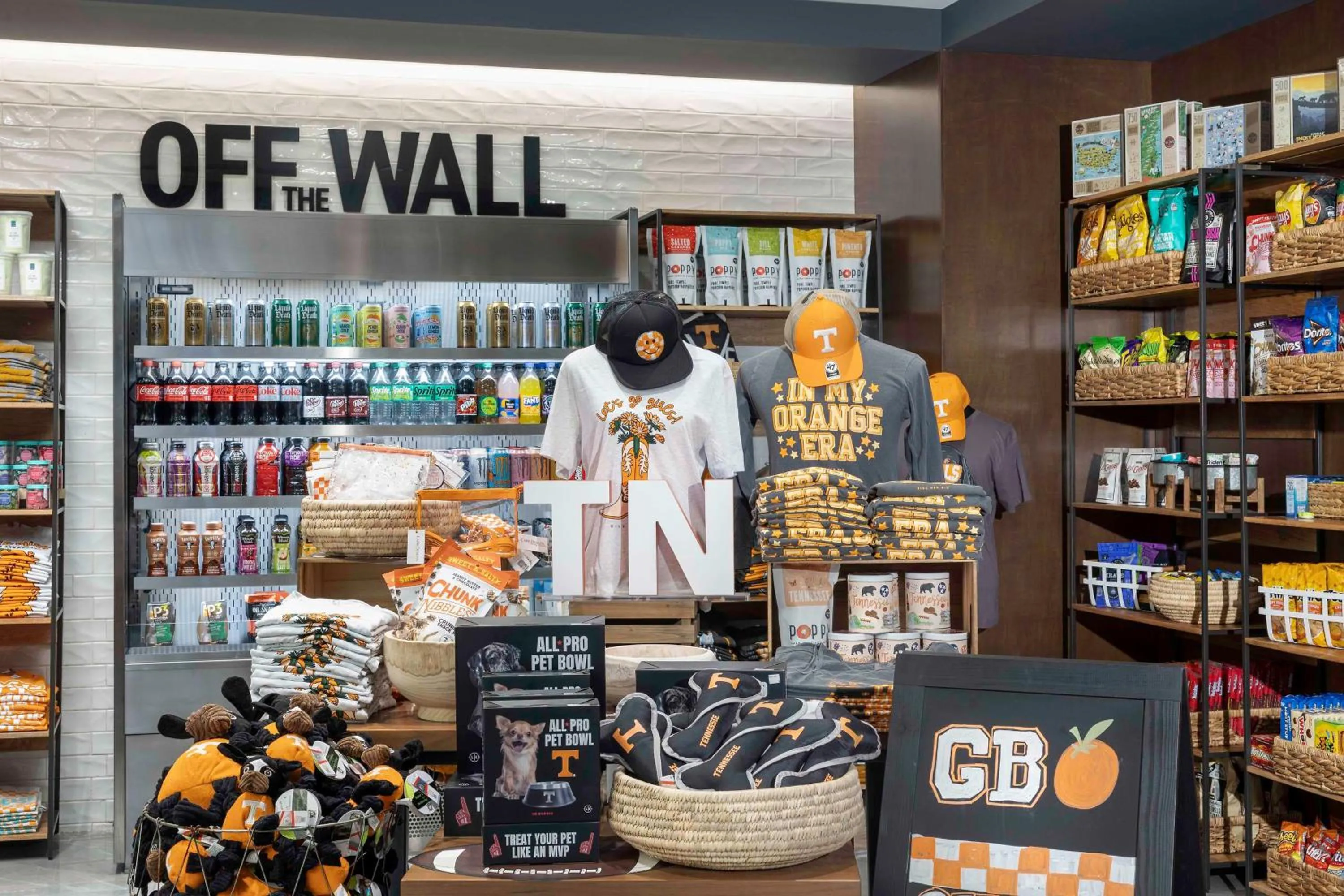 On-site shops in Embassy Suites By Hilton Knoxville Downtown