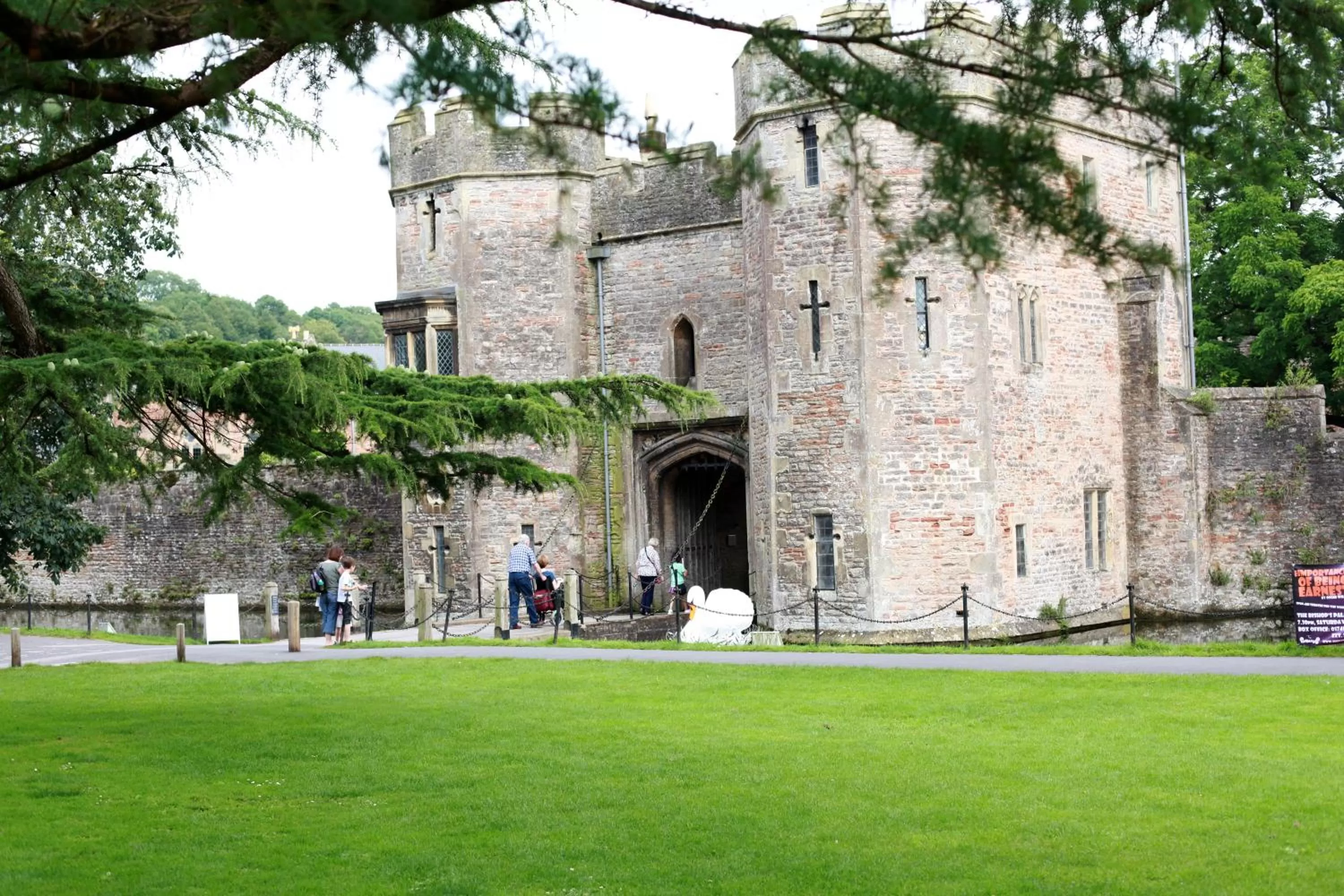 Nearby landmark in The Ancient Gatehouse & Rugantino Restaurant