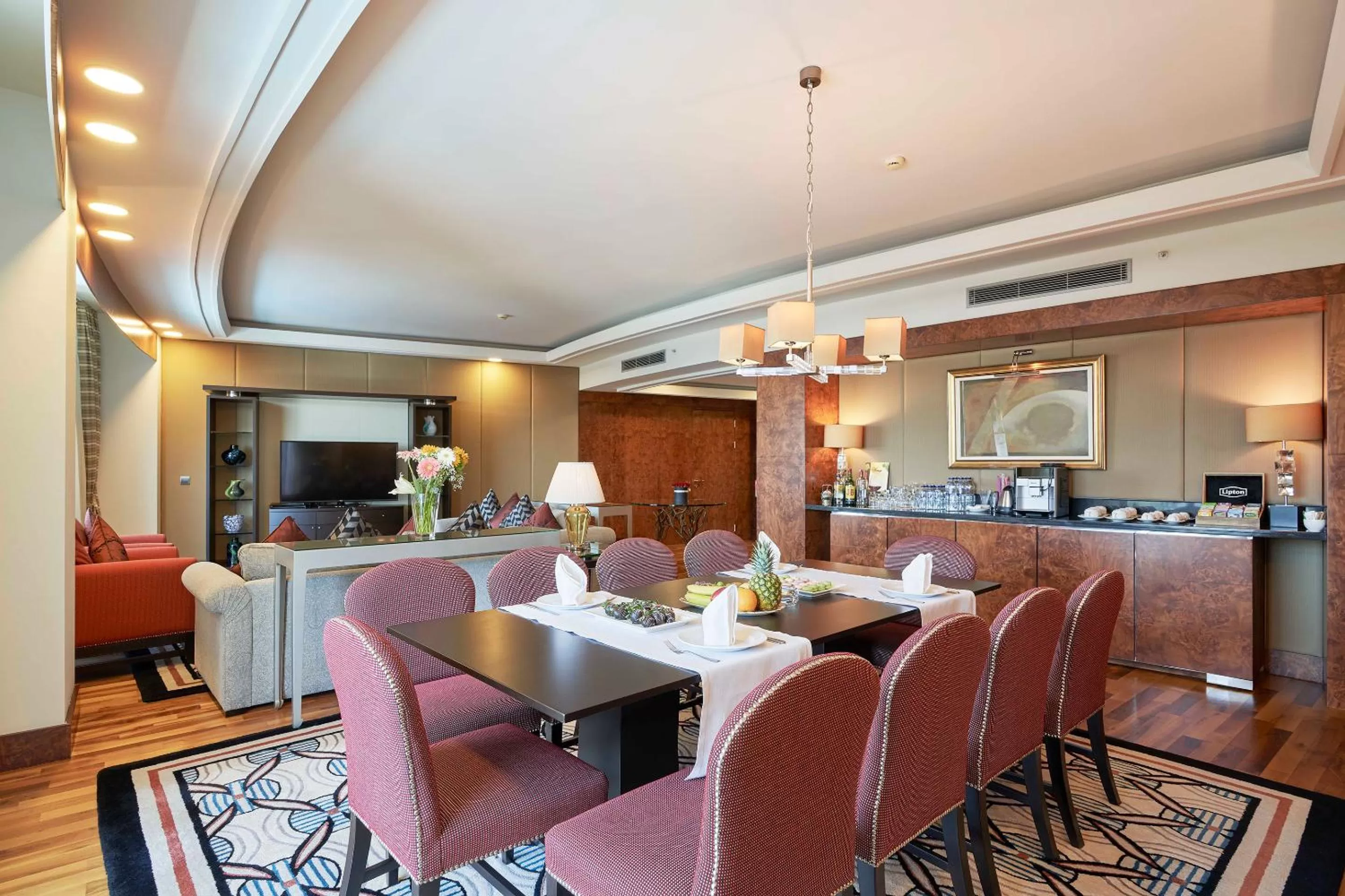 Dining area in Calista Luxury Resort