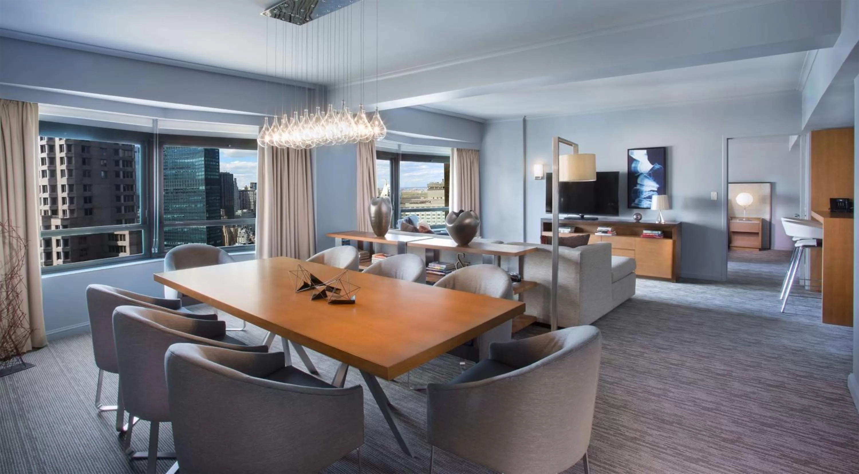 Living room in New York Hilton Midtown