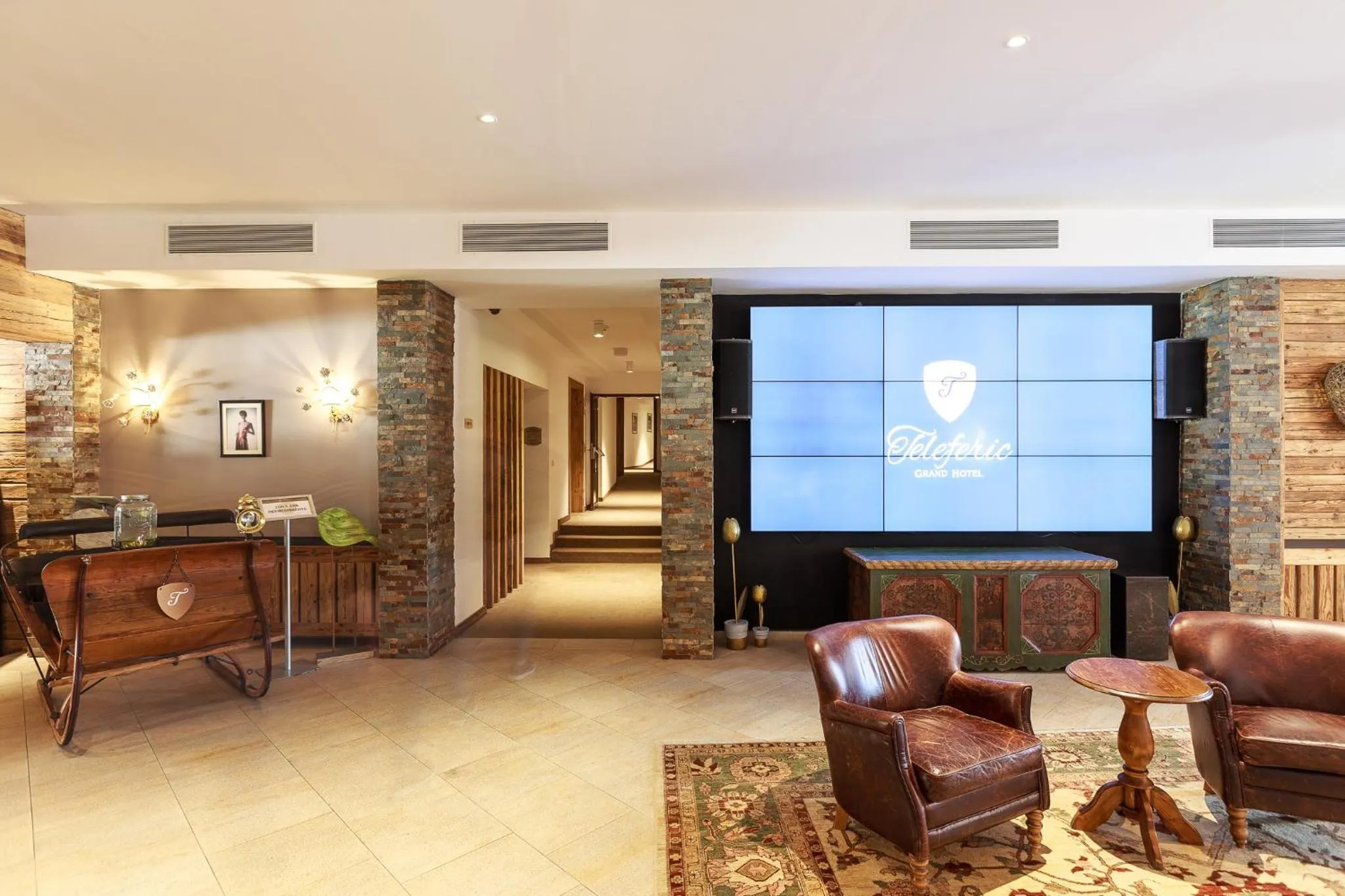 Activities in Teleferic Grand Hotel