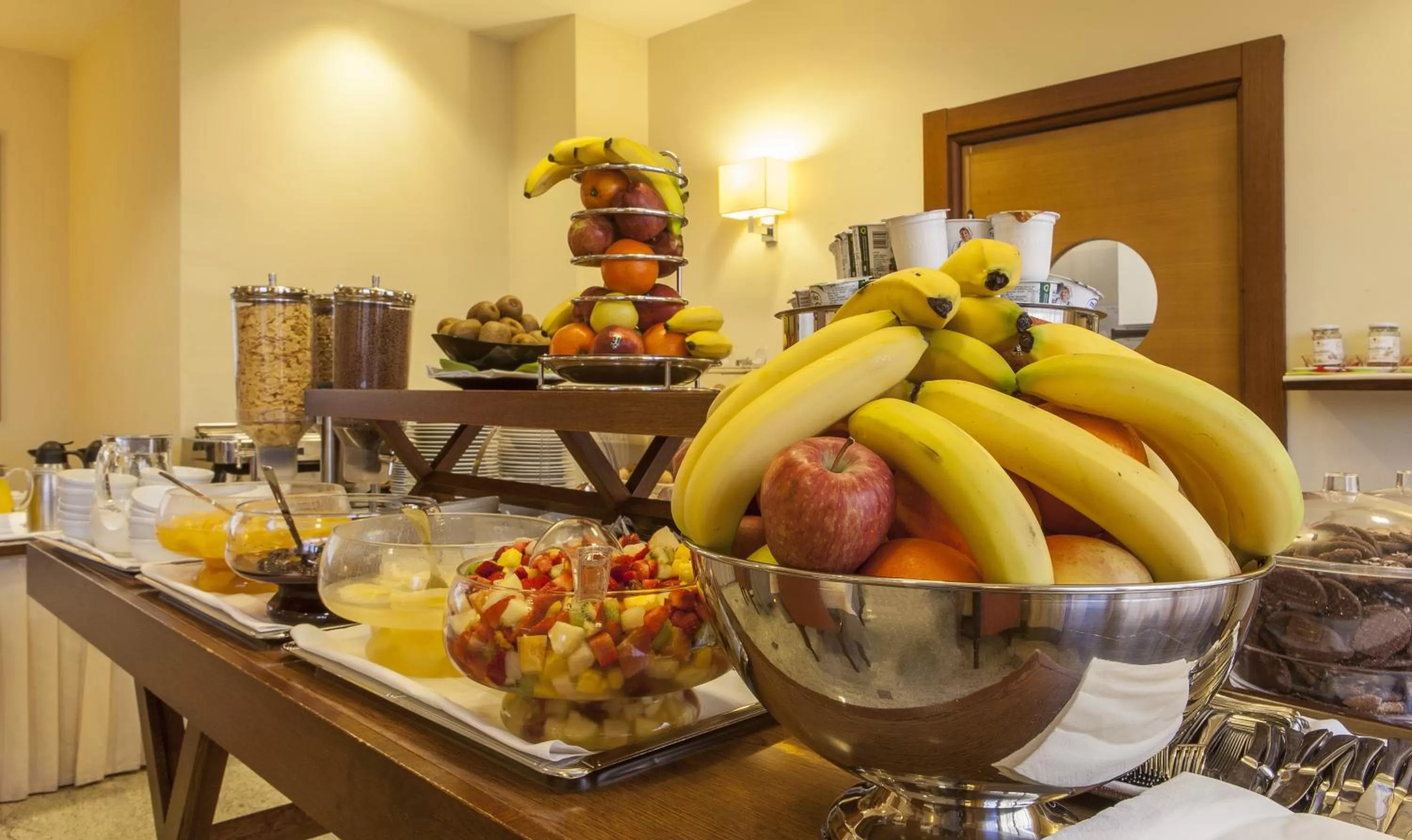 Food and drinks in NilHotel Florence