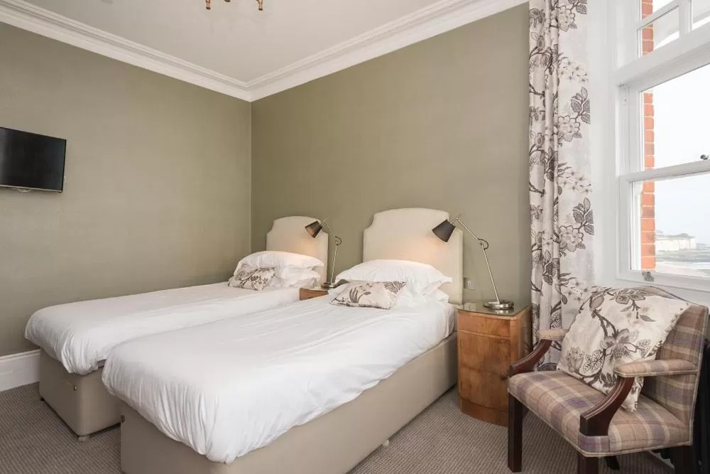 Bedroom, Bed in Bay Tree Broadstairs