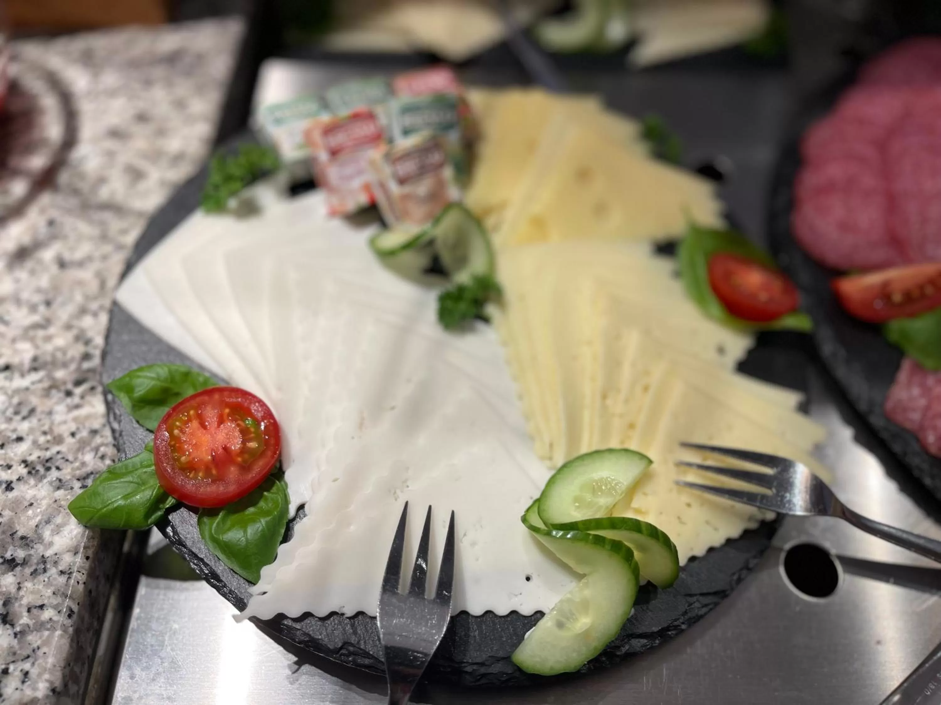 Food and drinks in Landhotel Der Distelhof mit Scheunencafé