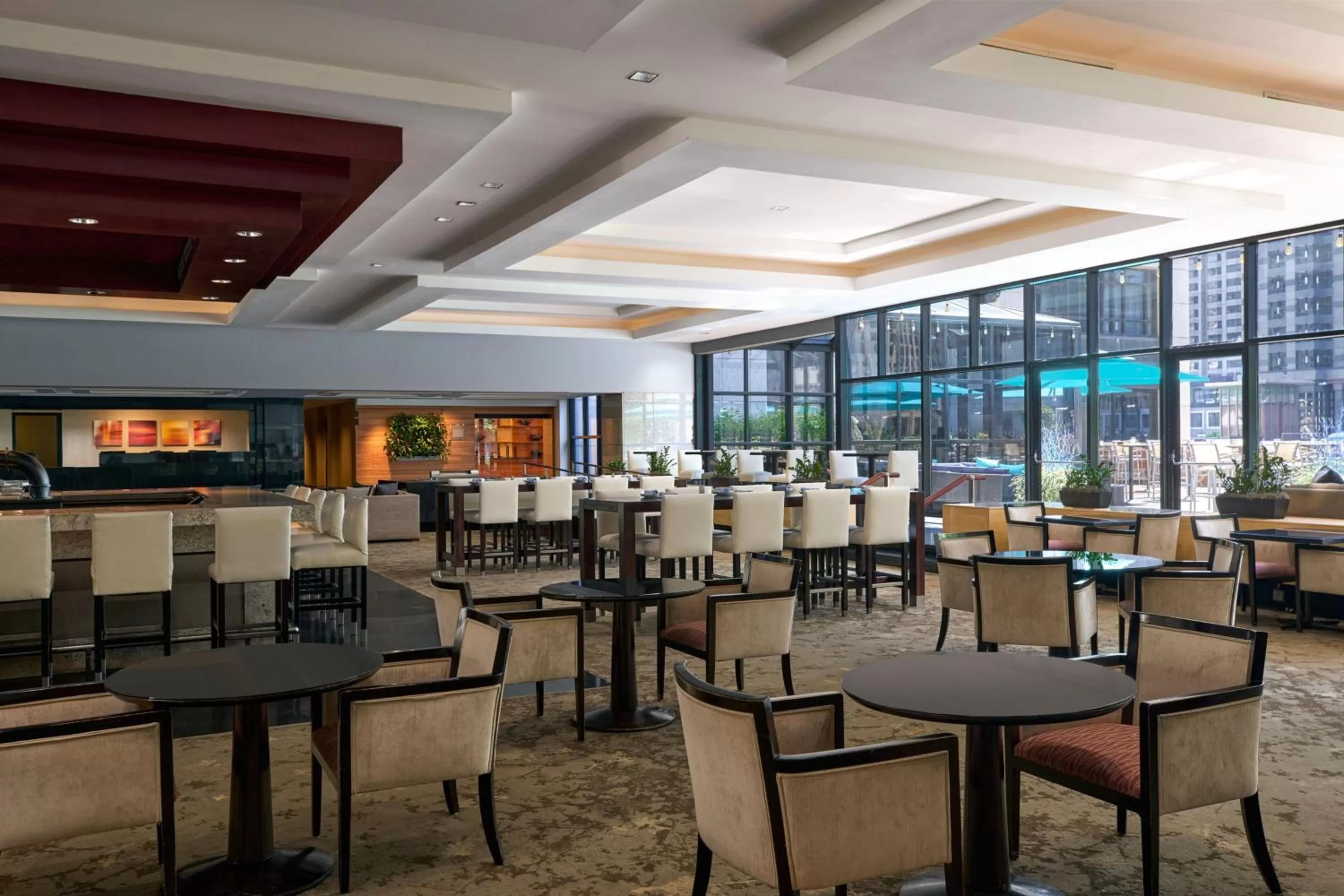 Lounge or bar in The Westin Chicago River North