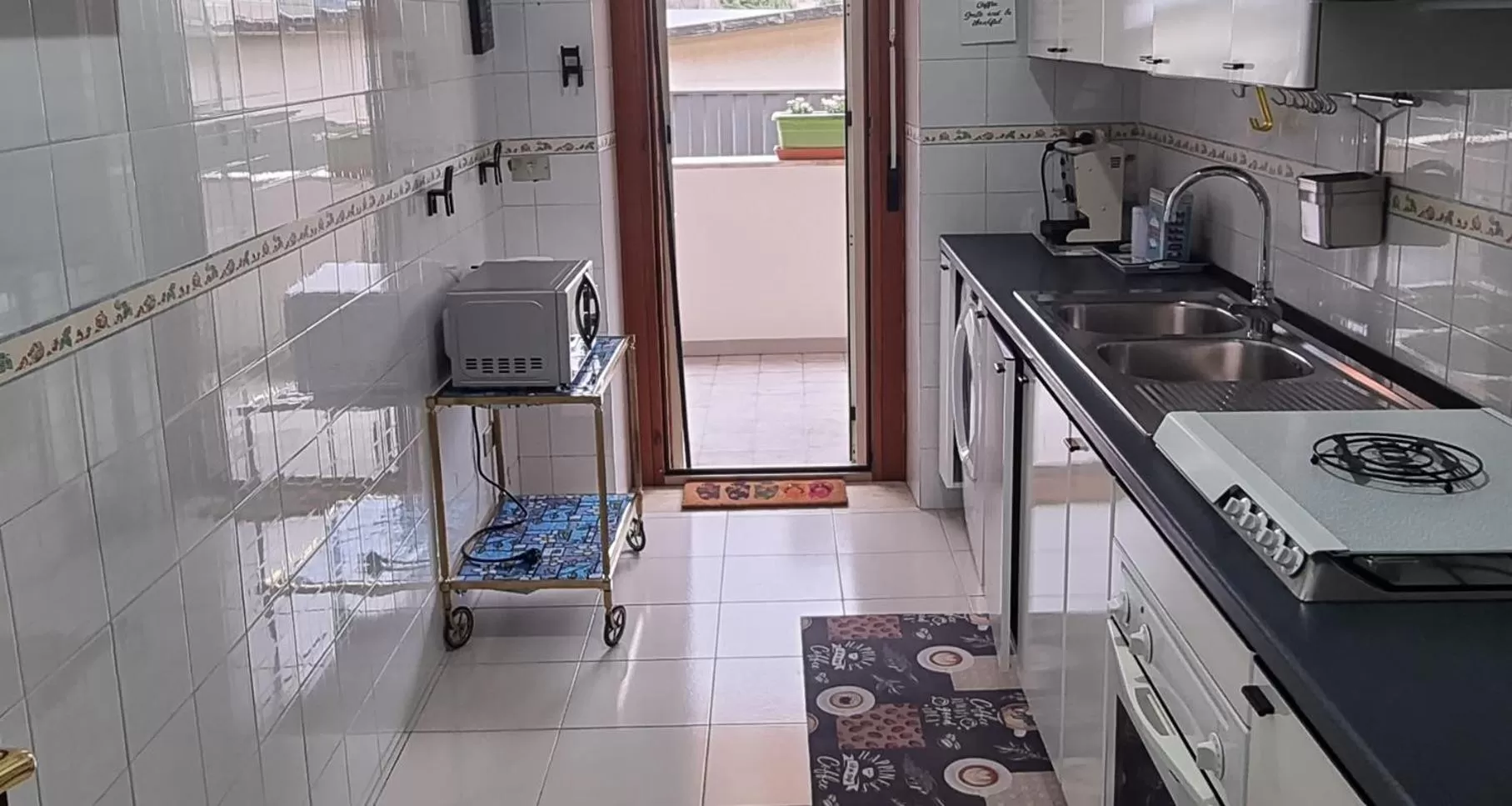 Kitchen or kitchenette, Kitchen/Kitchenette in B&b Binario38