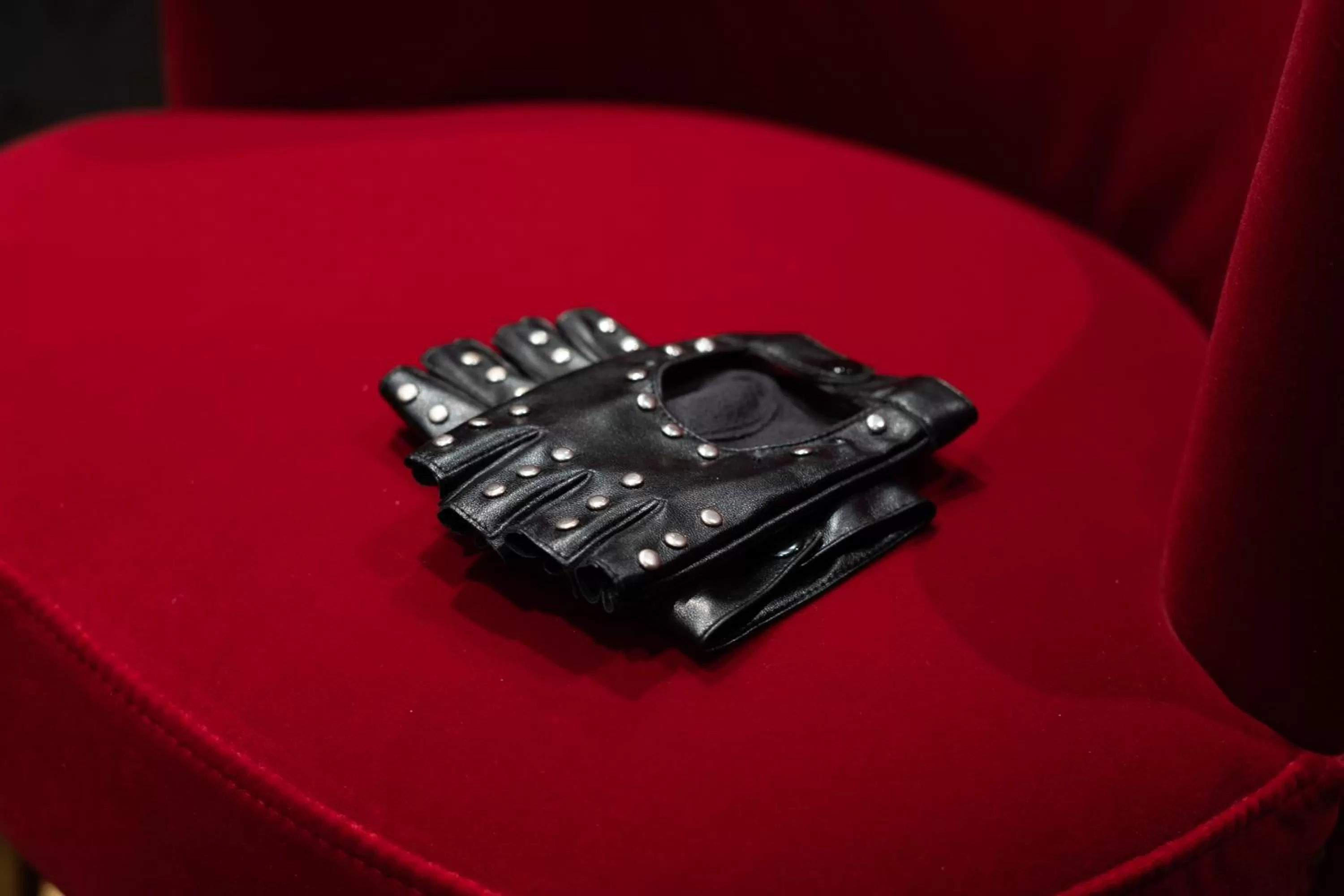 Decorative detail in Capsule Secret - Jacuzzi - Netflix & Home cinéma - Jeux de couple - Barre de pole dance