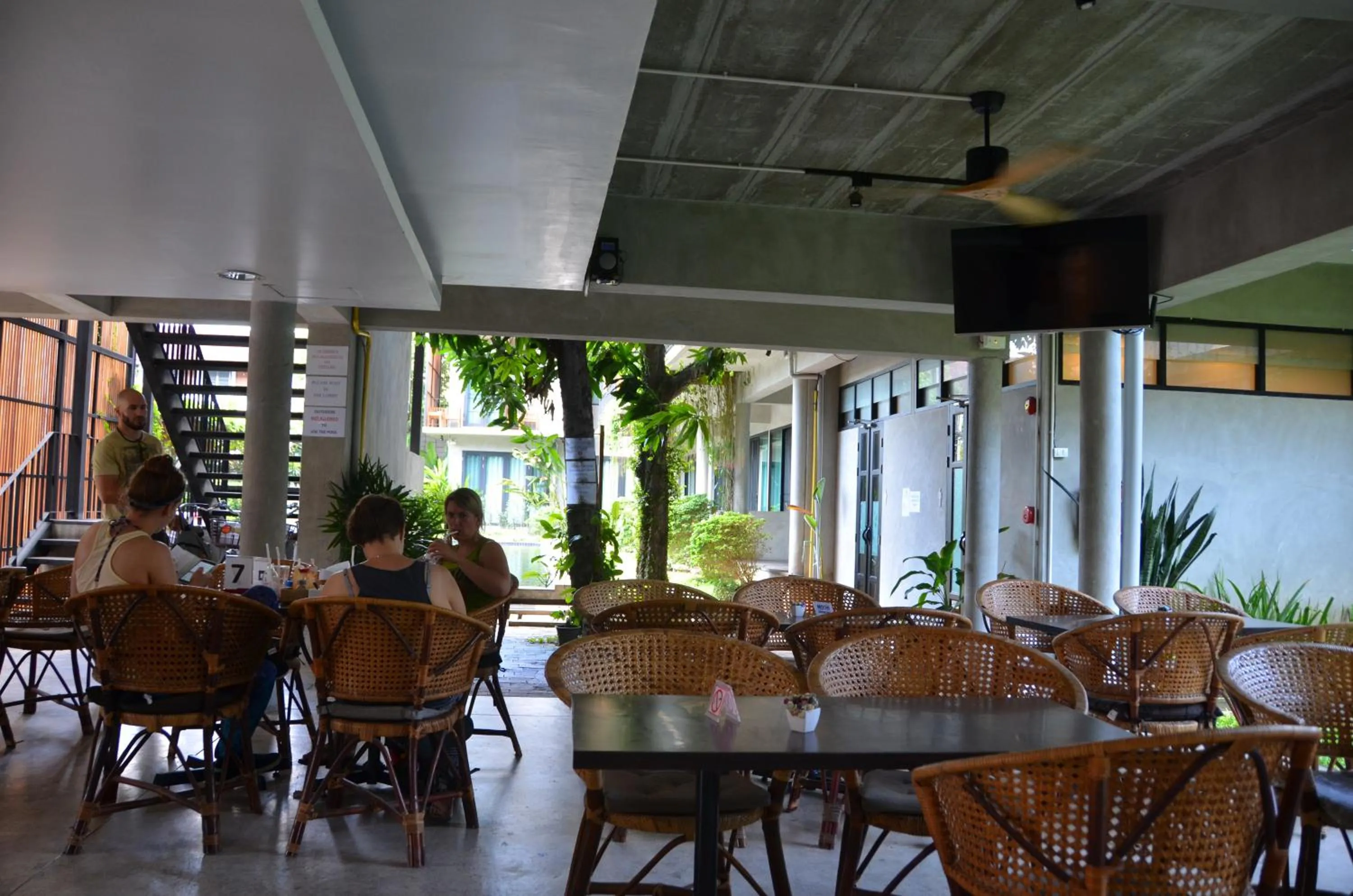 Restaurant/places to eat in Lamphu House Chiang Mai